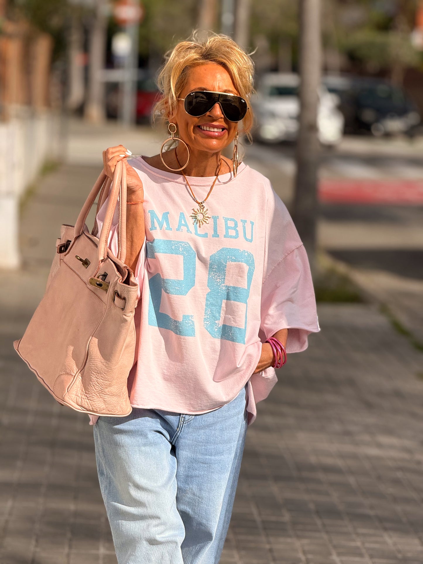 CAMISETA SUPER OVERSIZE DESGASTADA MALIBU MULTICOLOR