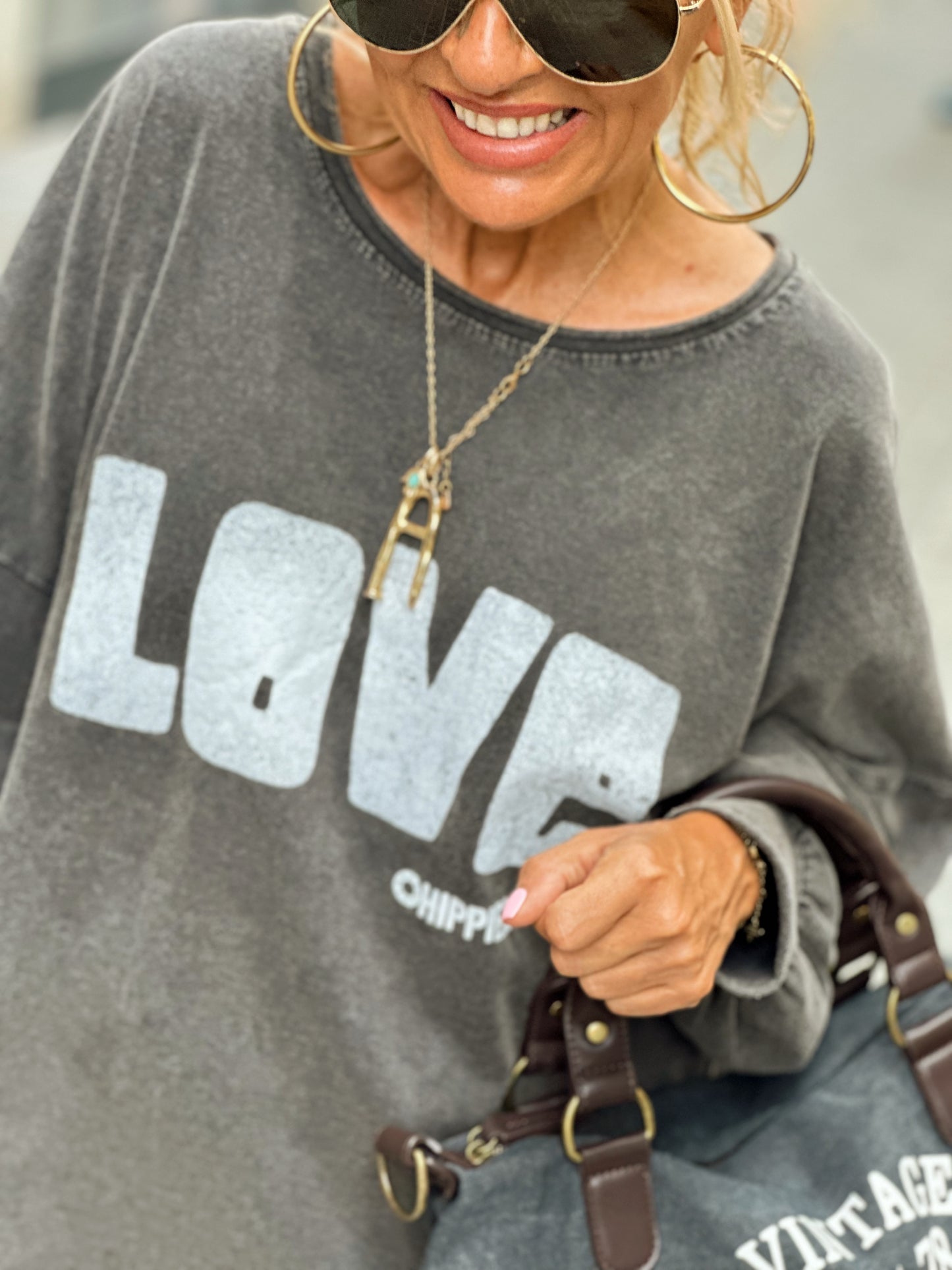 SUDADERA OVERSIZE LOVE GRIS ANTRACITA