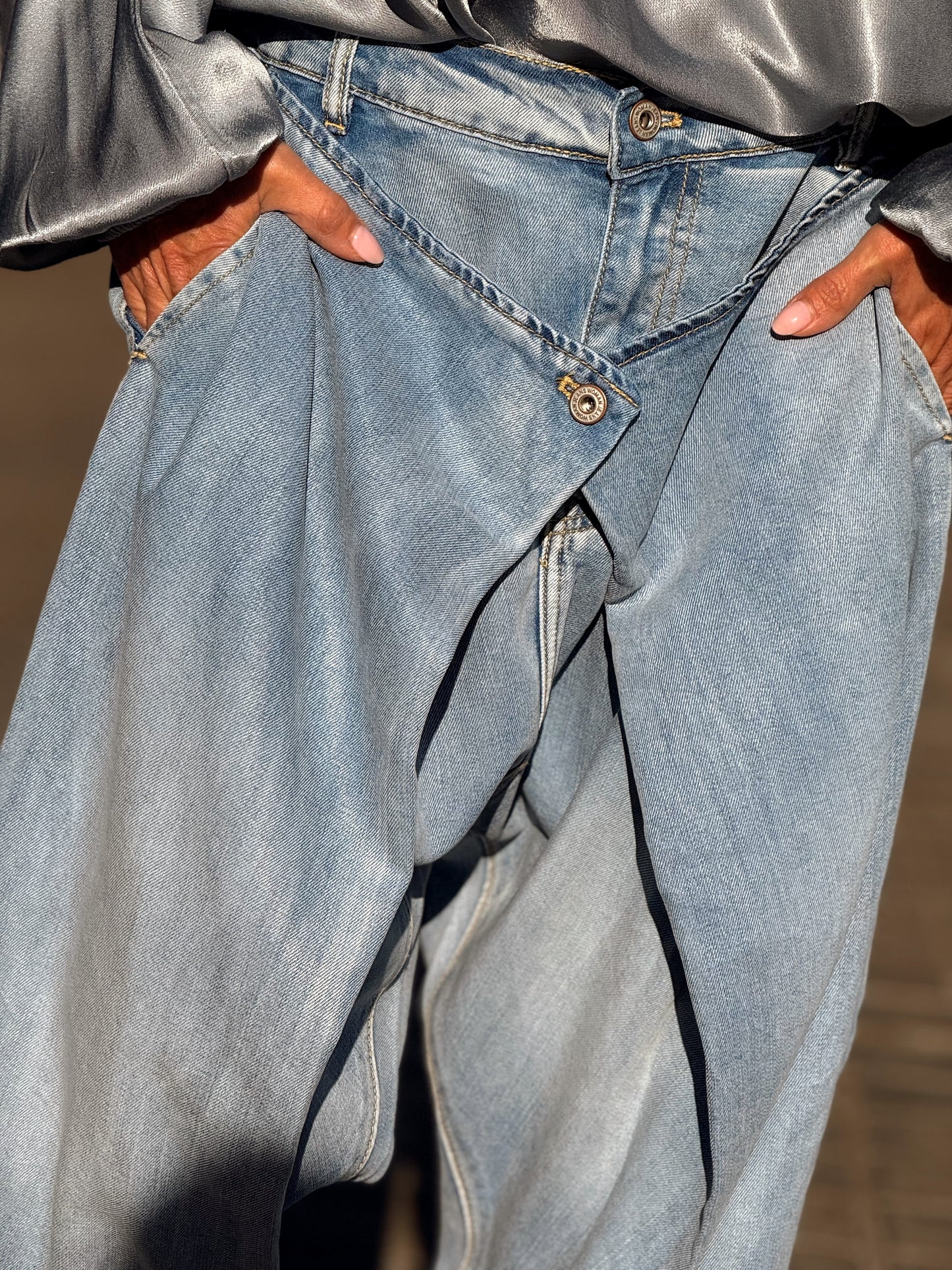 JEANS CON BOTONE OVERSIZE EDEN VAQUERO