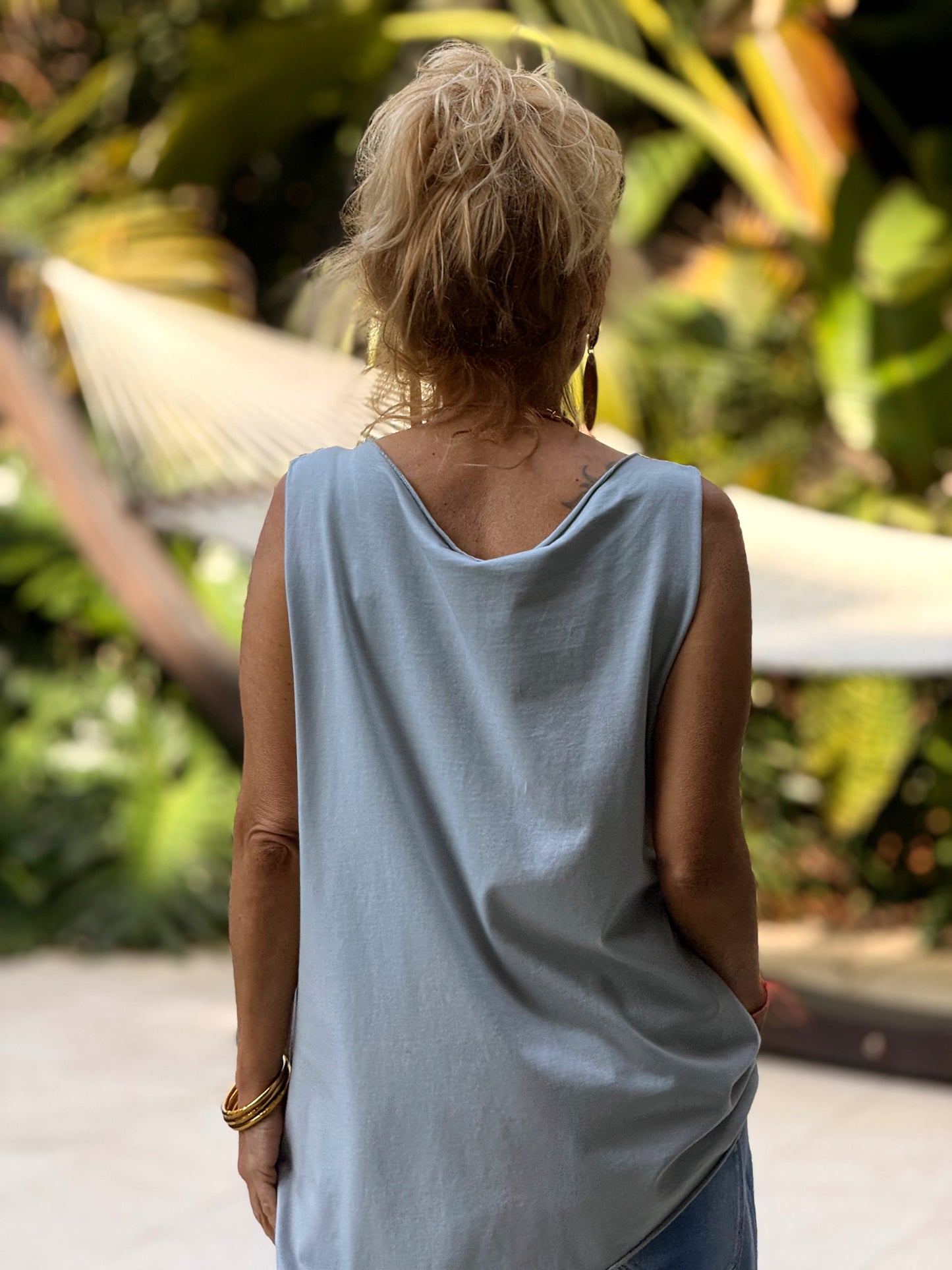 TOP ASIMÉTRICO MULTICOLOR