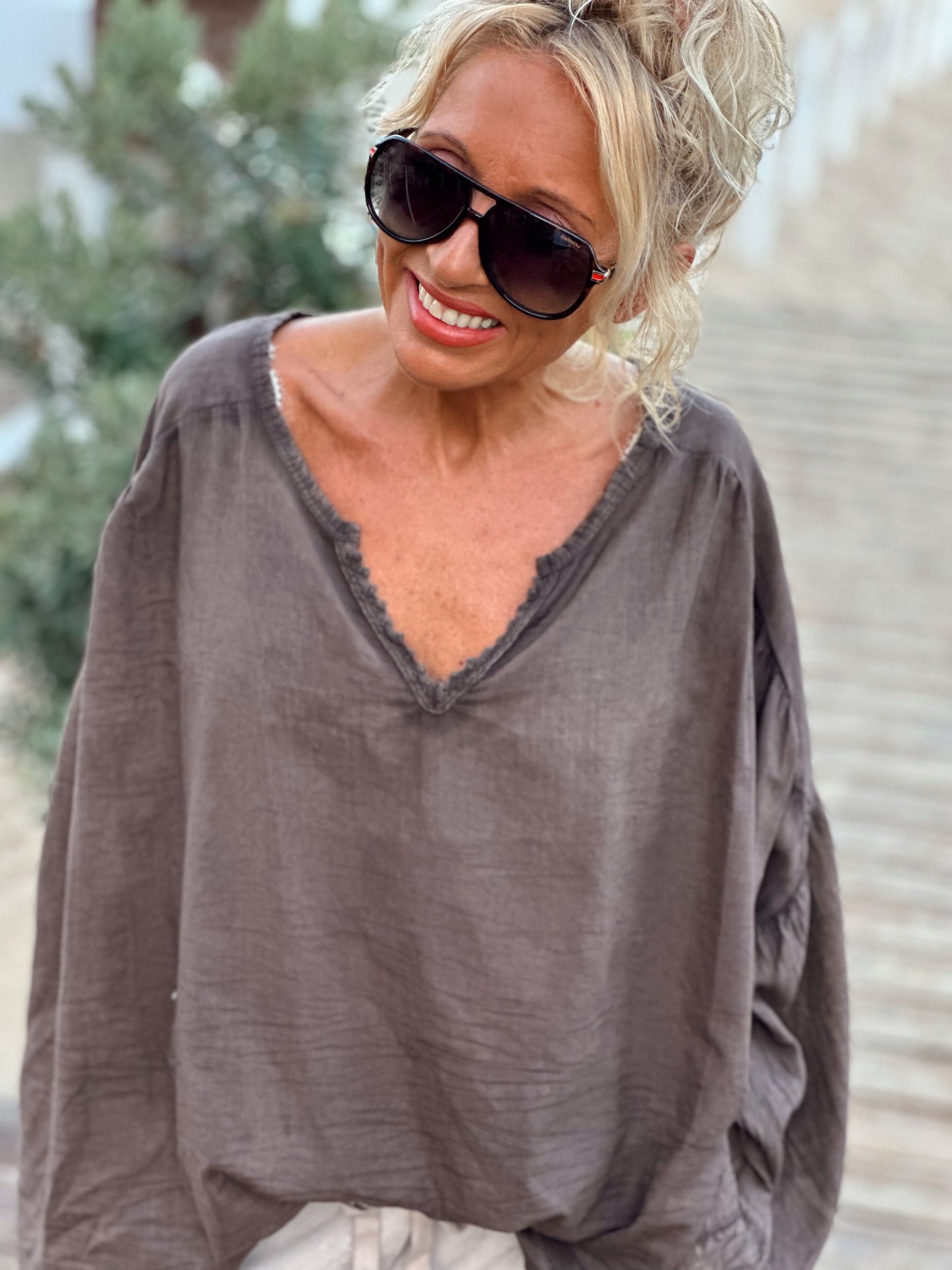 CAMISETA LUPA MARRÓN