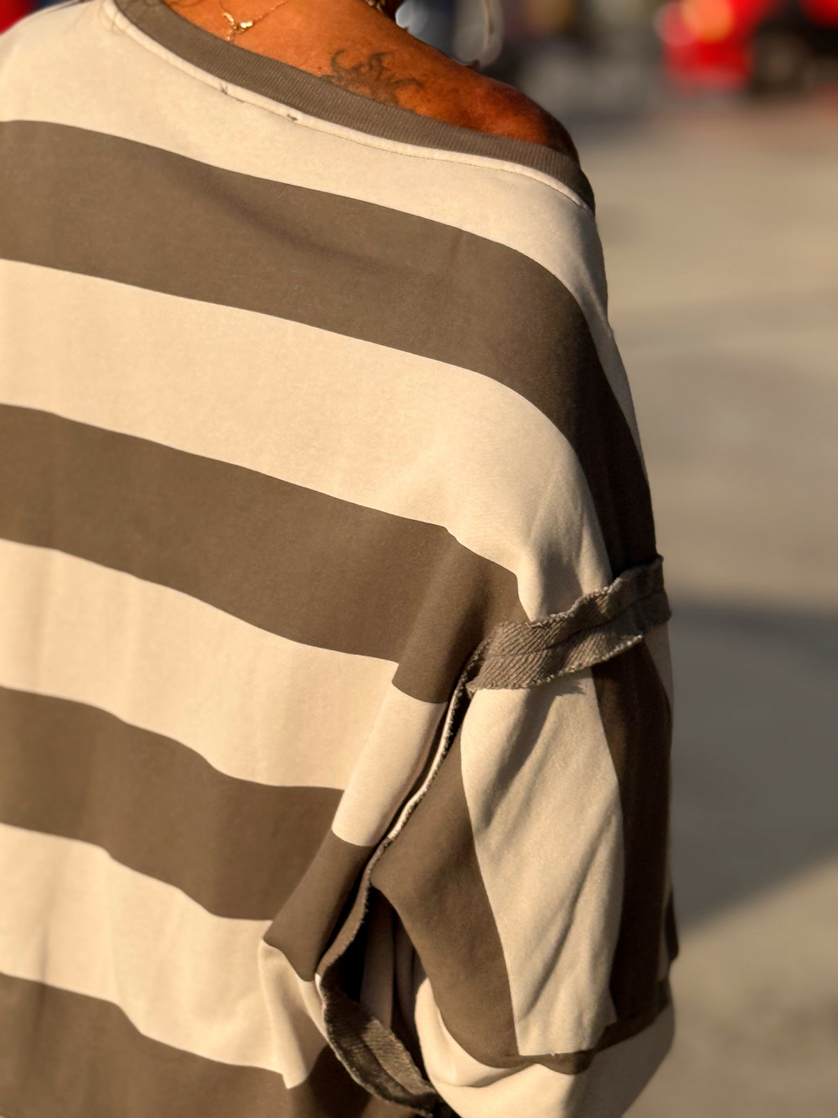 SUDADERA SUPER OVERSIZE INSPIRED RAYAS MULTICOLOR