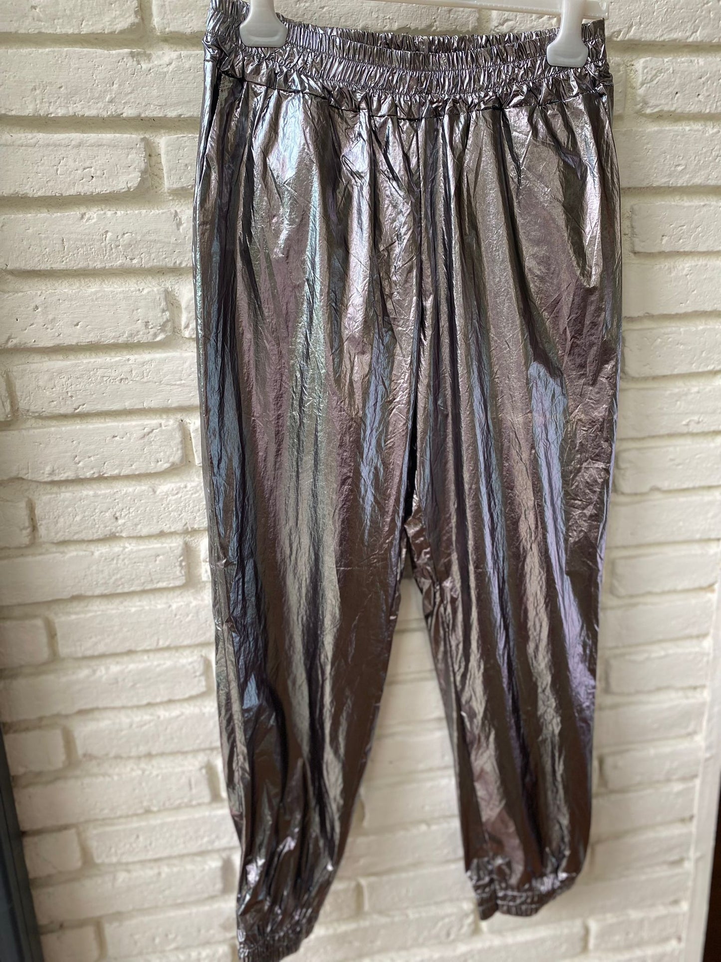 PANTALÓN CON BRILLO MULTICOLOR