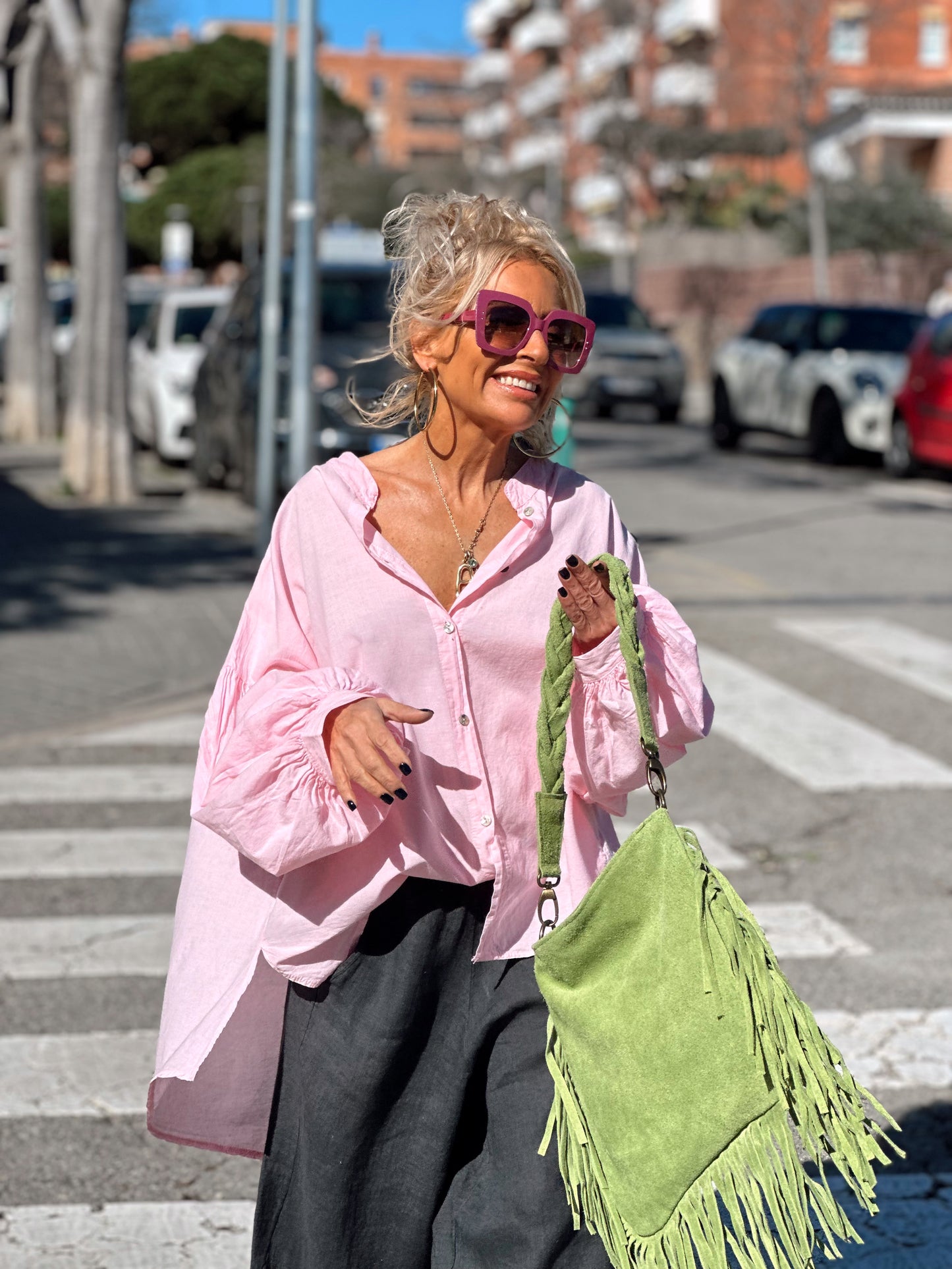 CAMISA ASIMÉTRICA OVERSIZE LOLITA ROSA