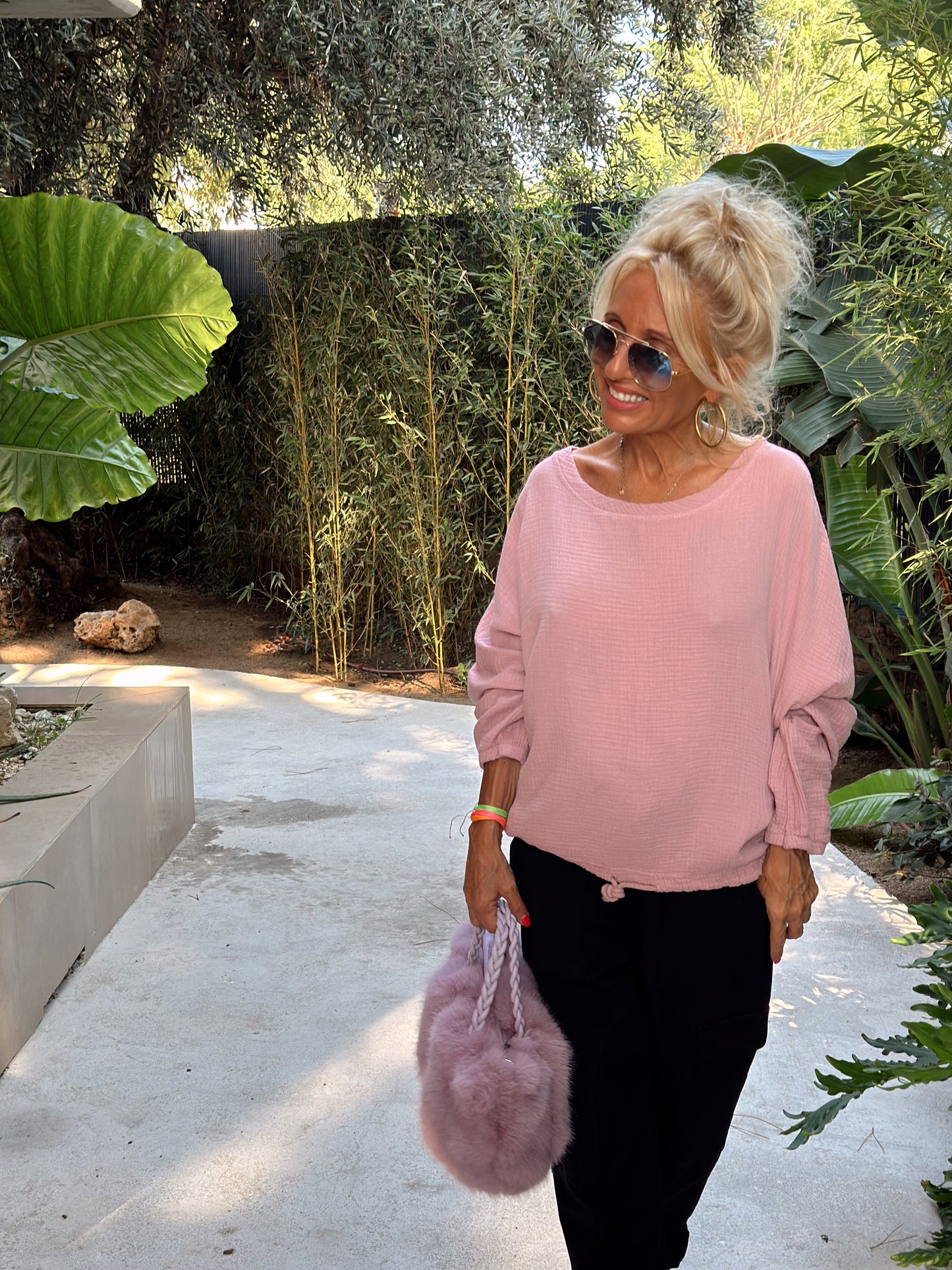 CAMISETA PANAL CON CORDÓN ROSA