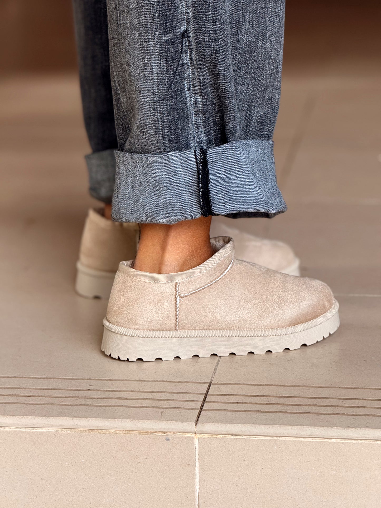 BOTAS MINI UGHY CRUDO