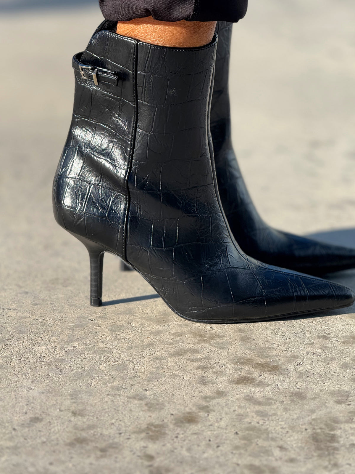 BOTAS TACONES NEGRO