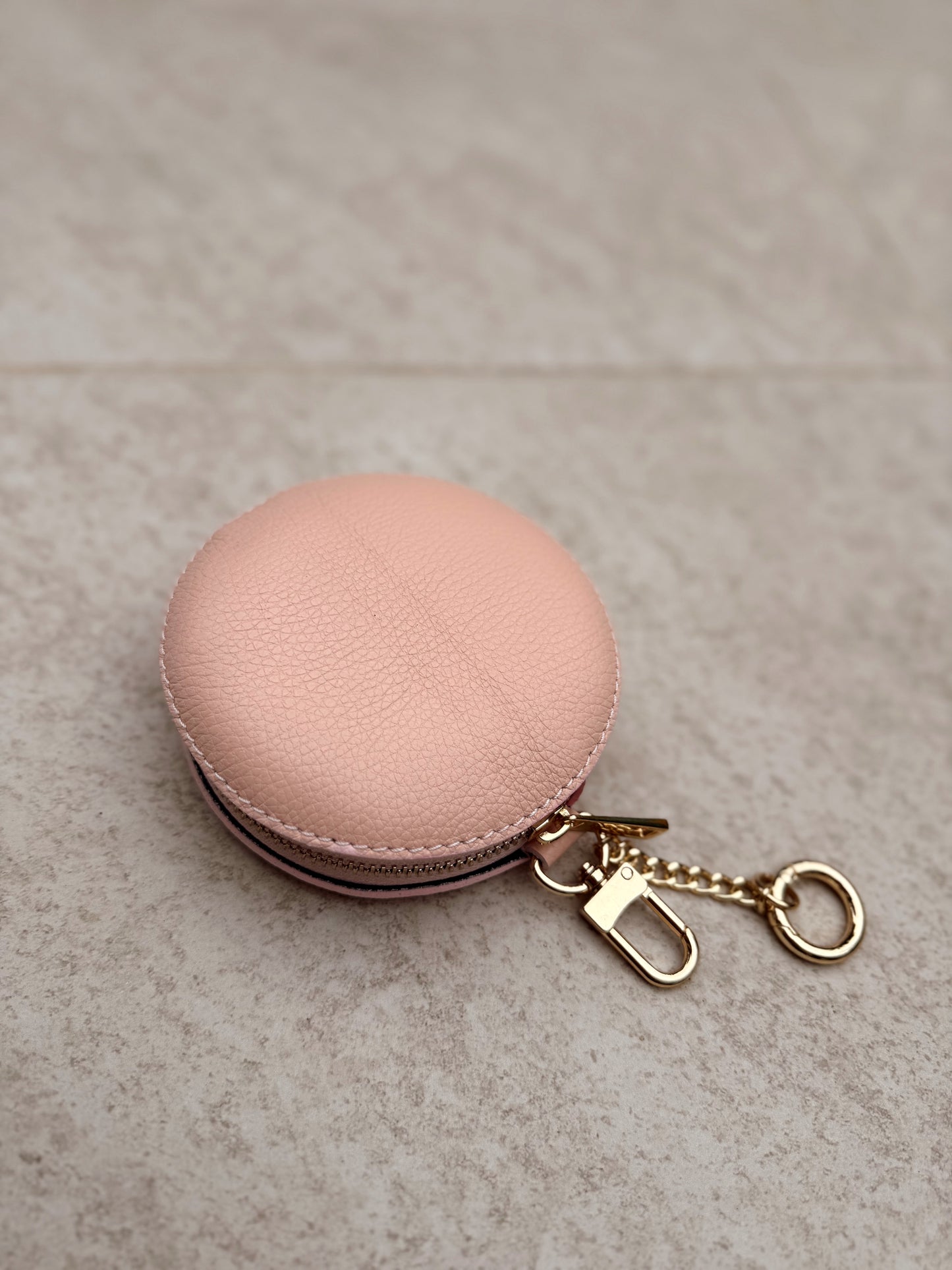 MONEDERO-LLAVERO REDONDO POLIPIEL MULTICOLOR