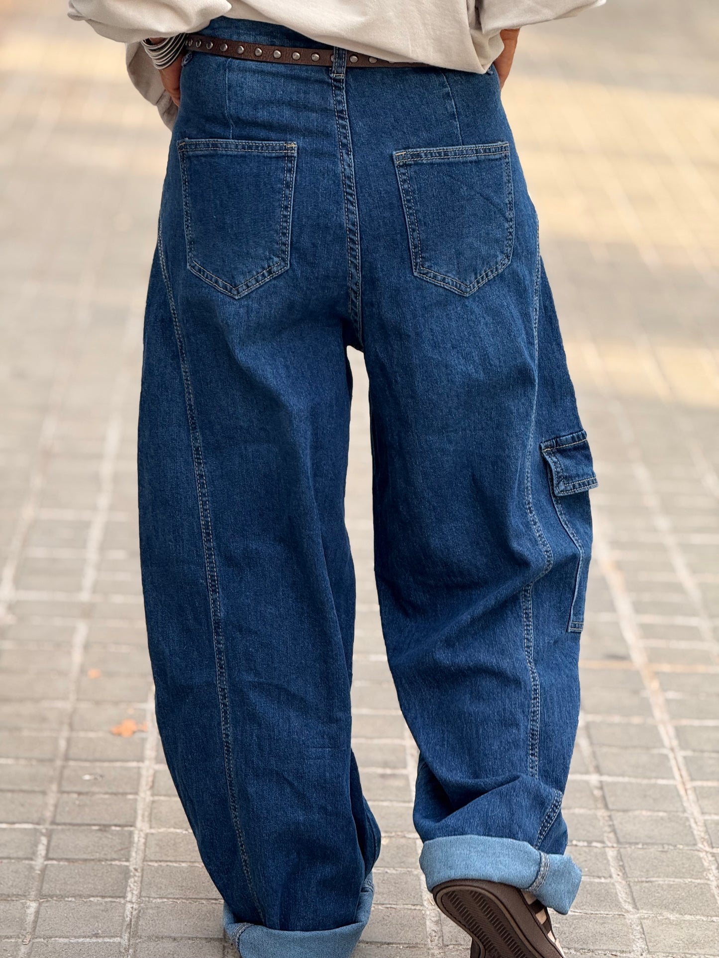 JEANS VAQUEROS CON BOLSILLO Y CINTURÓN 826125JC TEJANO