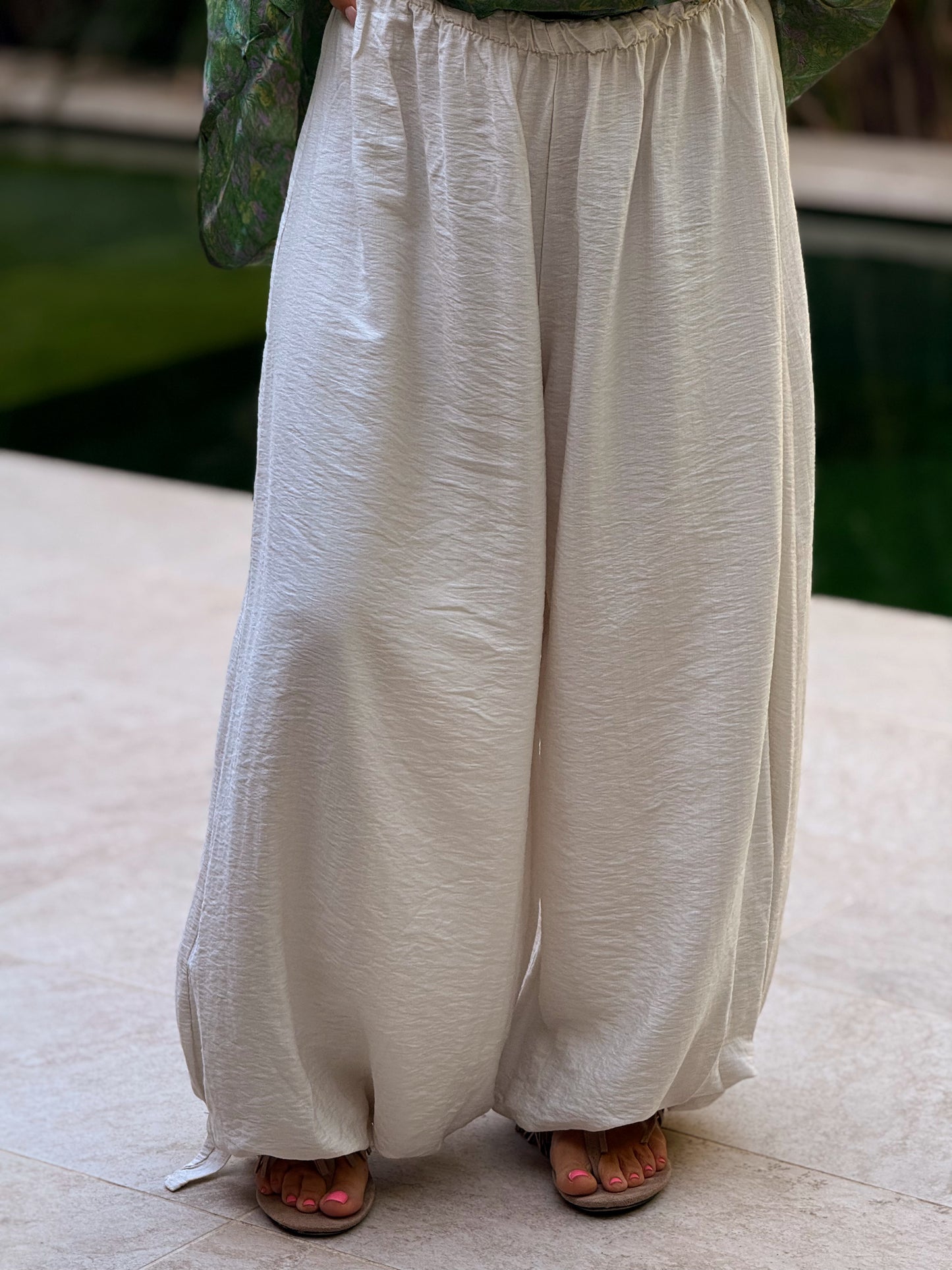 PANTALON CON NUDO ROSARIO MULTICOLOR