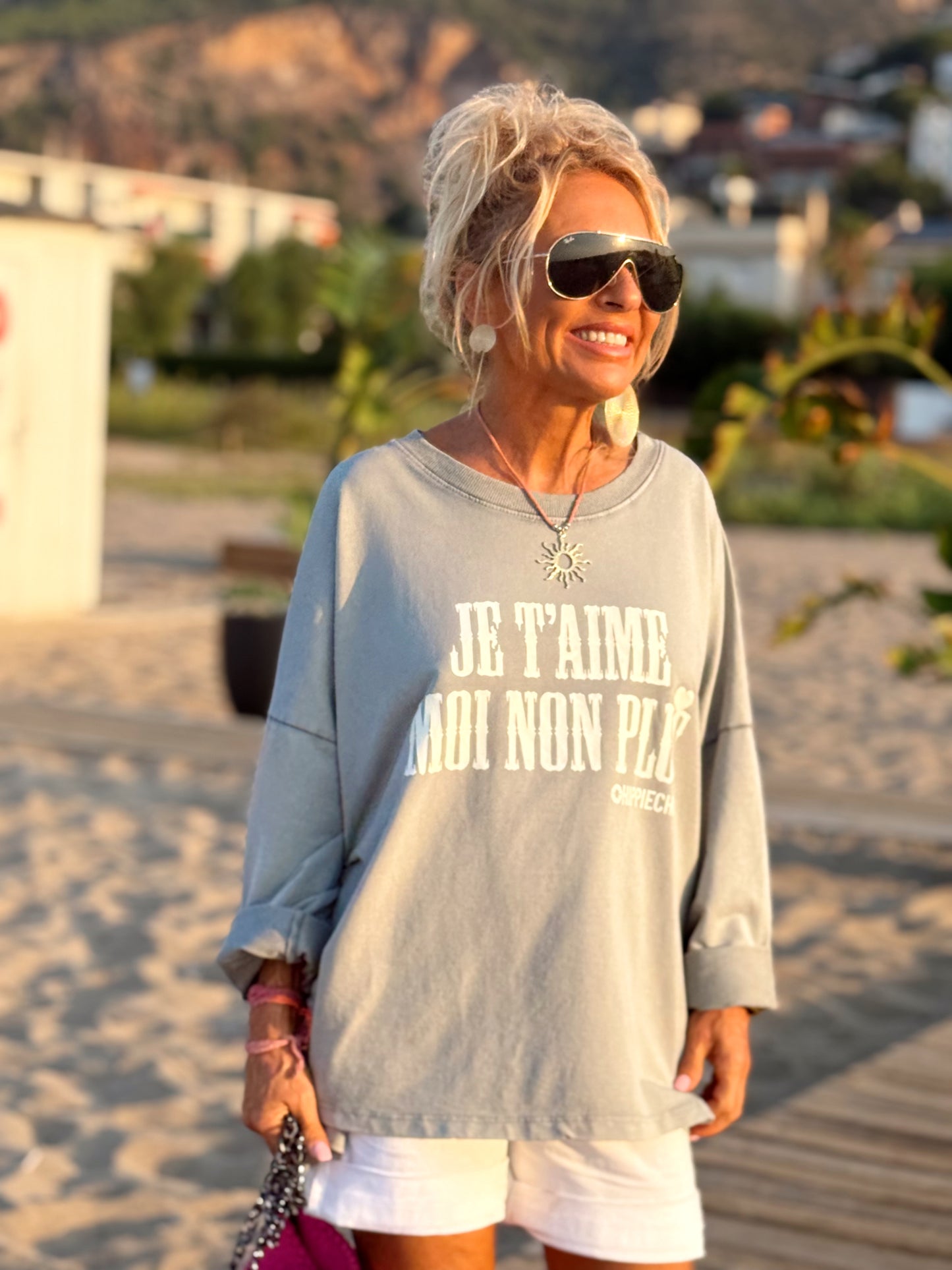 SUDADERA OVERSIZE JE T’AIME MOI NON PLUS MULTICOLOR