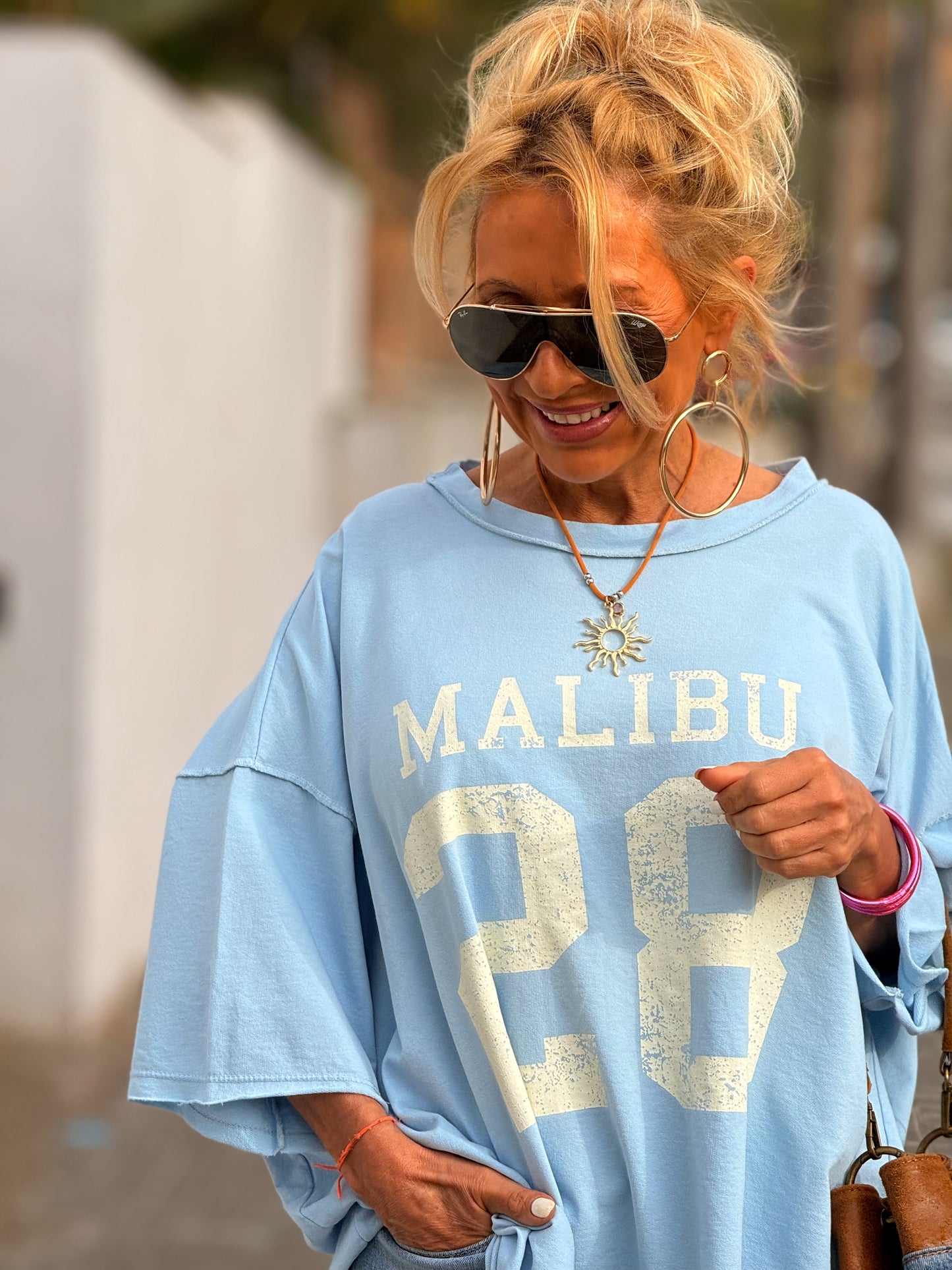 CAMISETA SUPER OVERSIZE DESGASTADA MALIBU MULTICOLOR