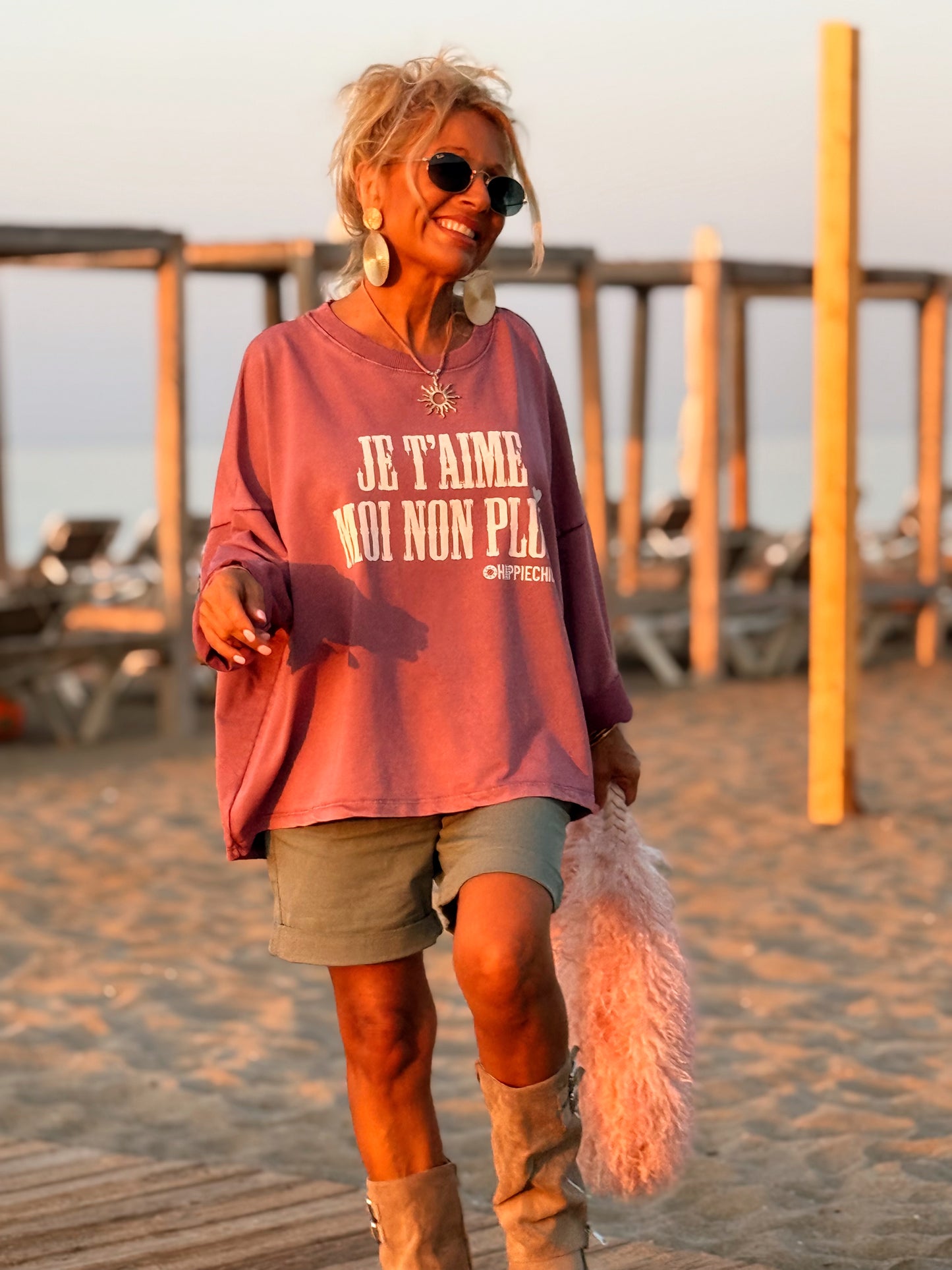 SUDADERA OVERSIZE JE T’AIME MOI NON PLUS MULTICOLOR