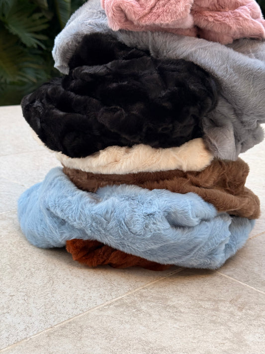 CUELLO DE PELO SINTÉTICO MULTICOLOR