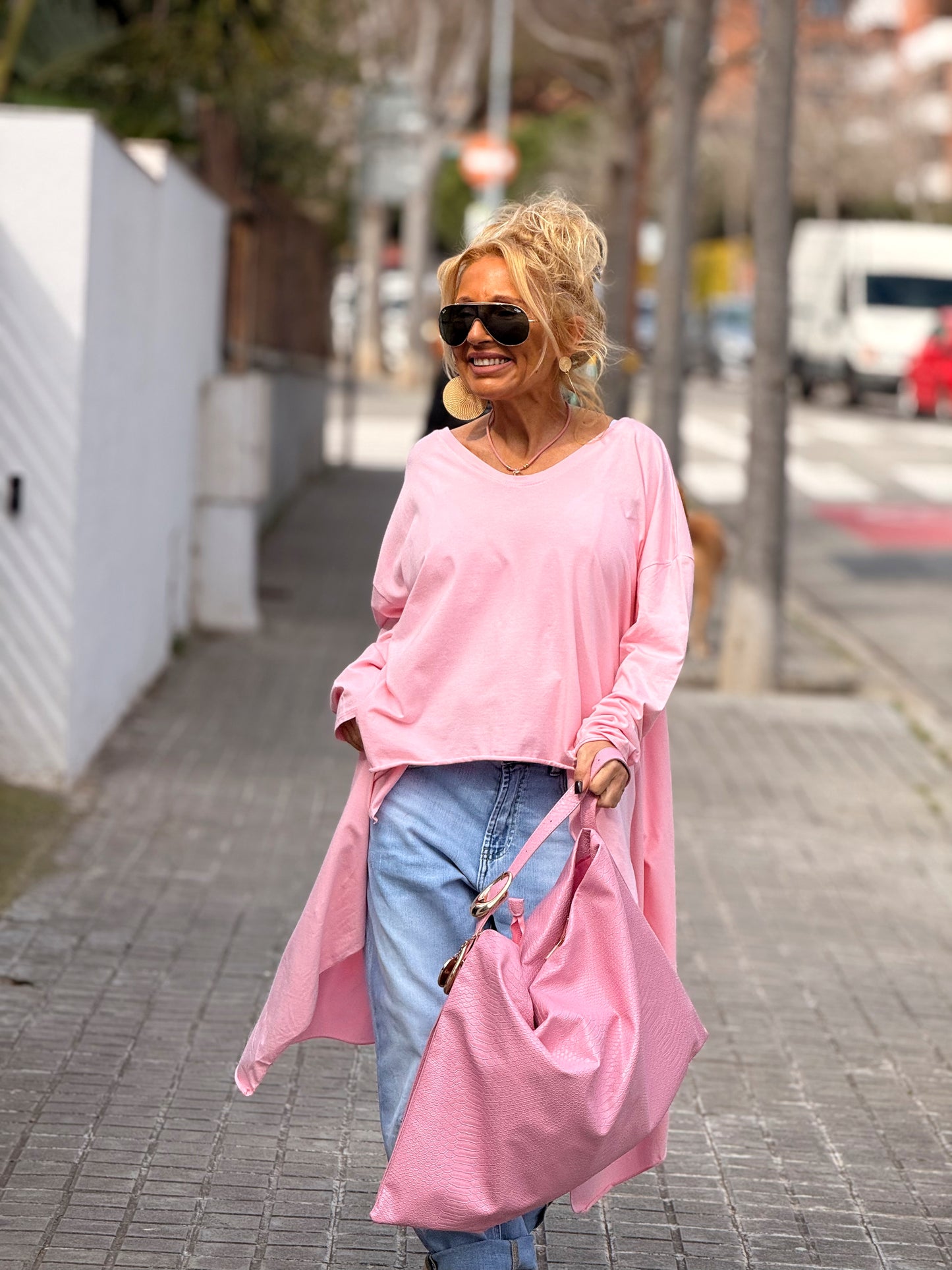 CAMISETA OVERSIZE ASIMÉTRICA MULTICOLOR