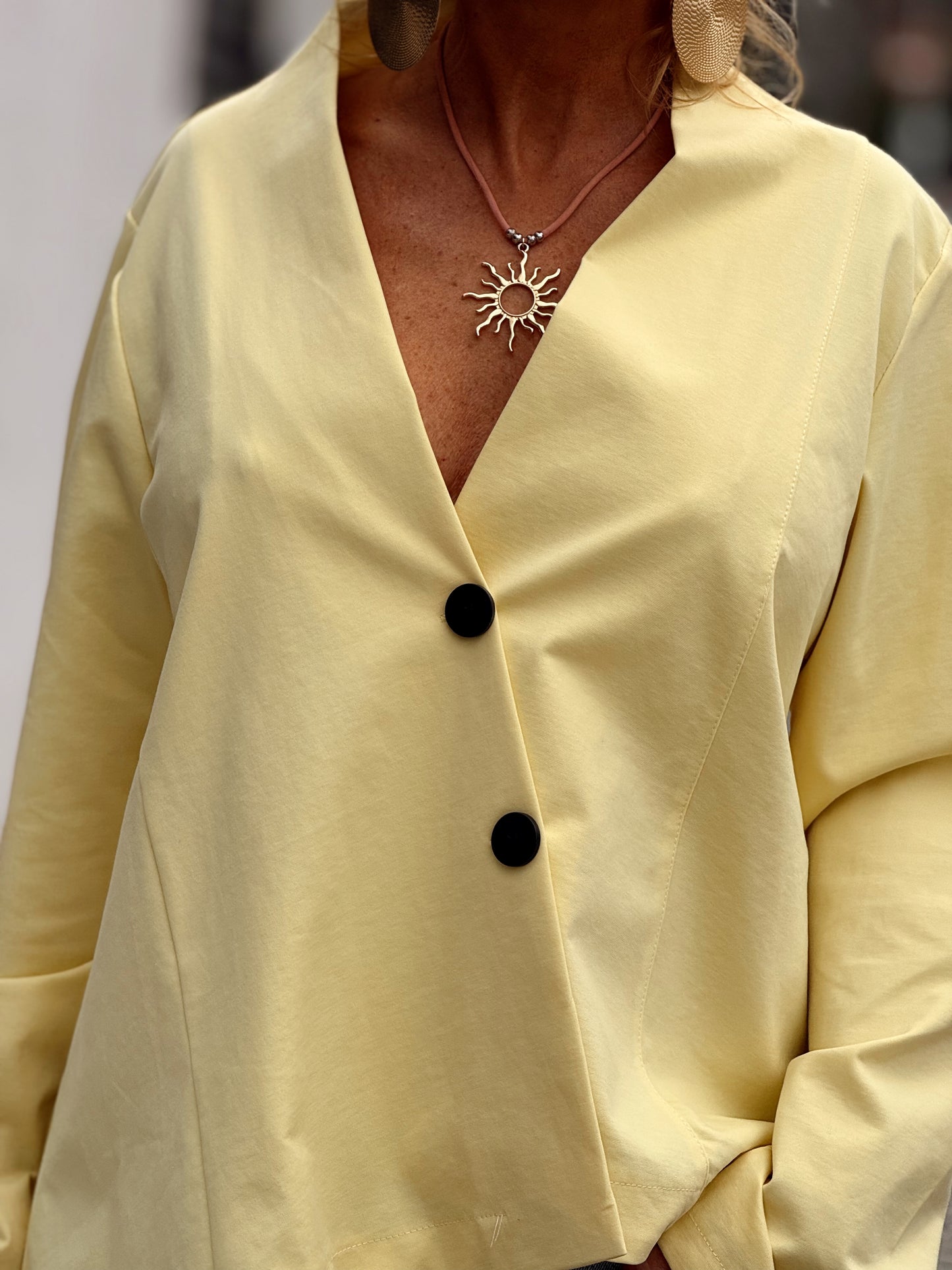 CHAQUETA ASIMÉTRICO VALERIA MULTICOLOR