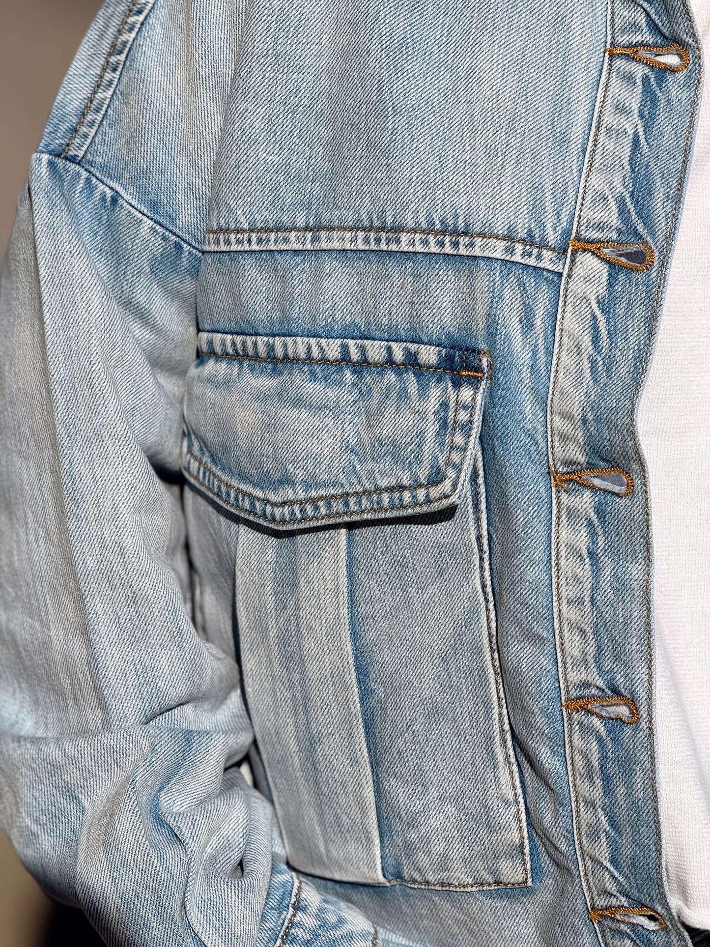 CAZADORA VAQUEROS CON BOLSILLOS TEJANO