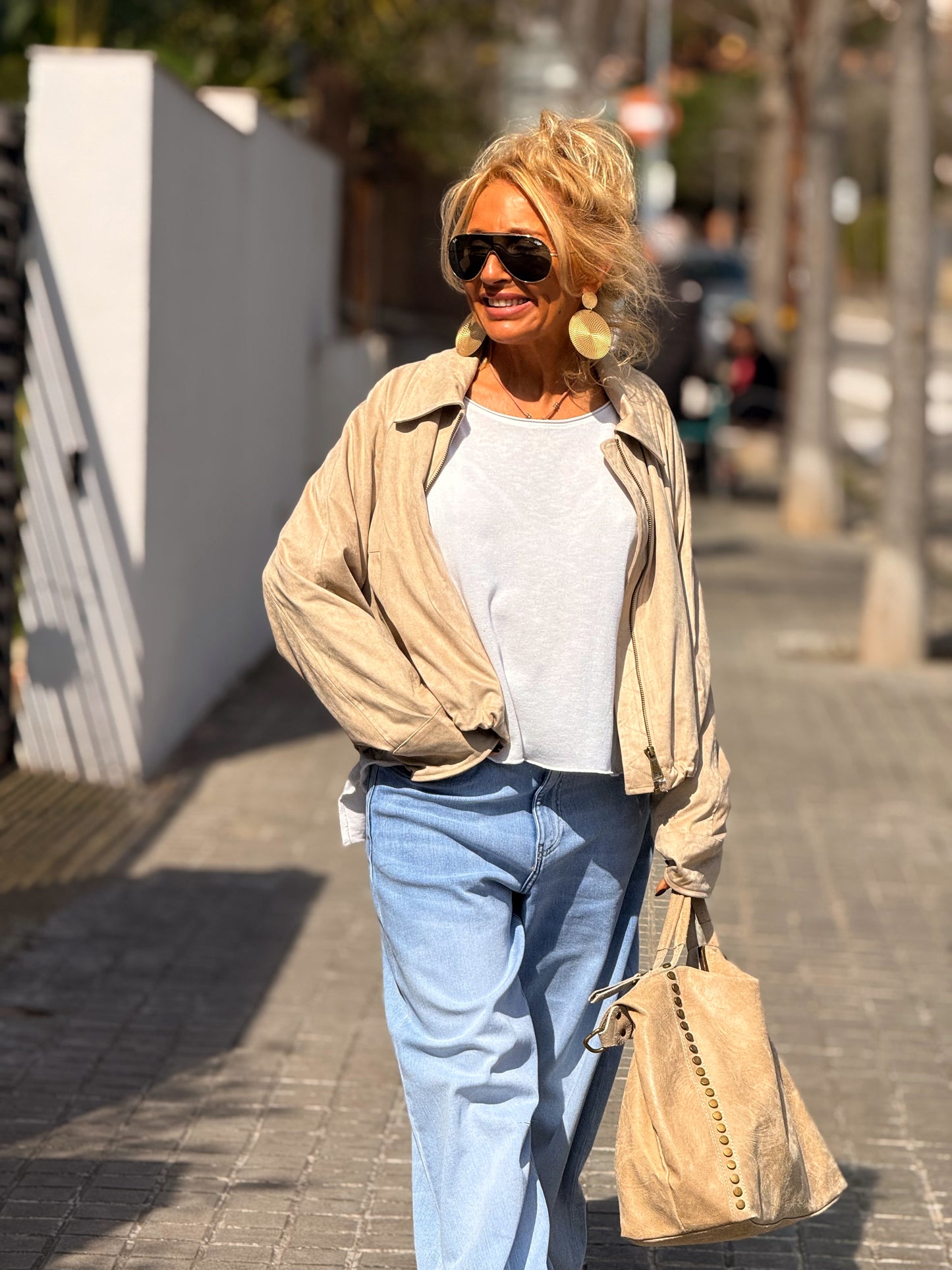 CHAQUETA CORTA AJUSTABLE ANTELINA BEIGE