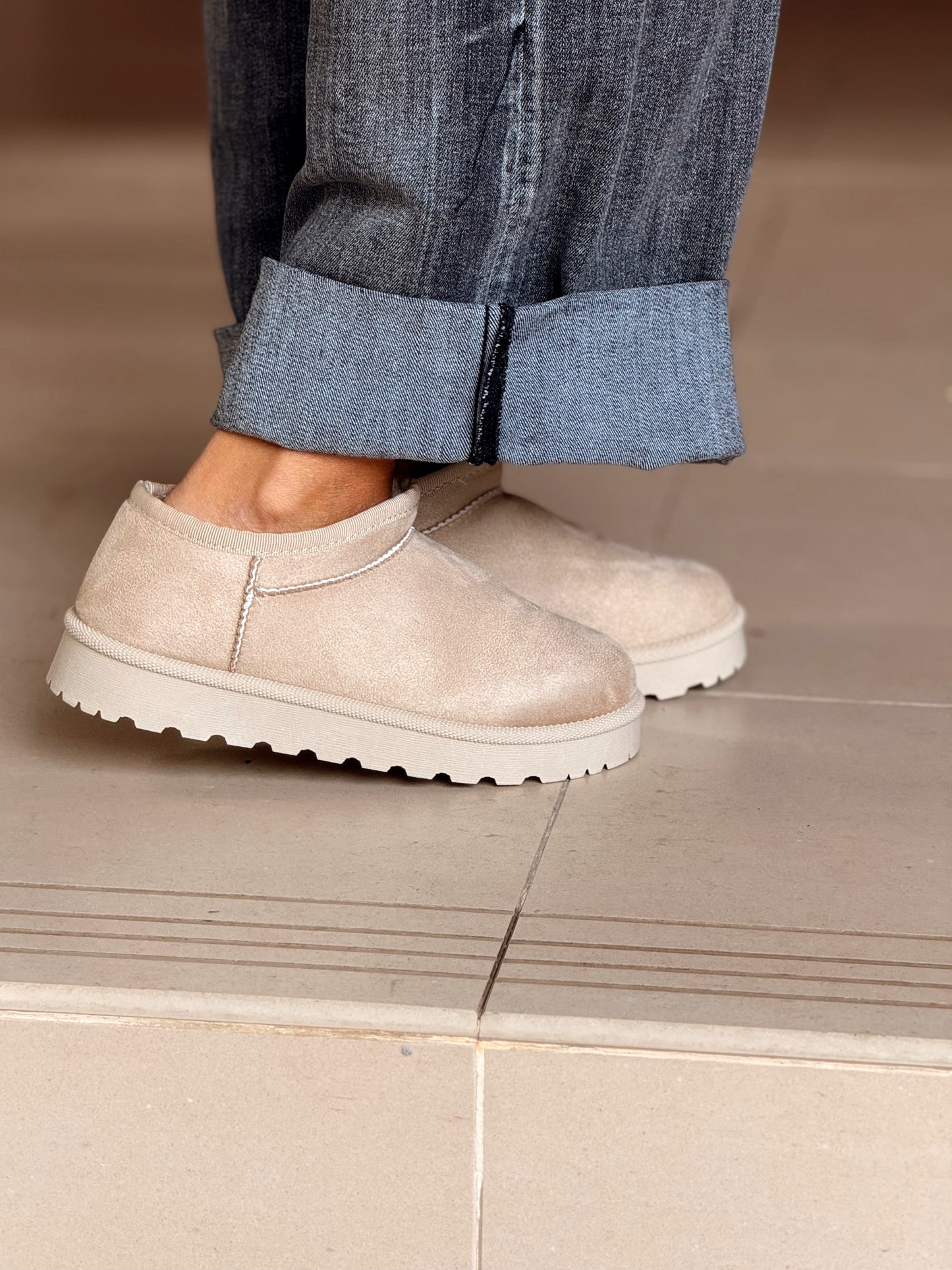 BOTAS MINI UGHY CRUDO