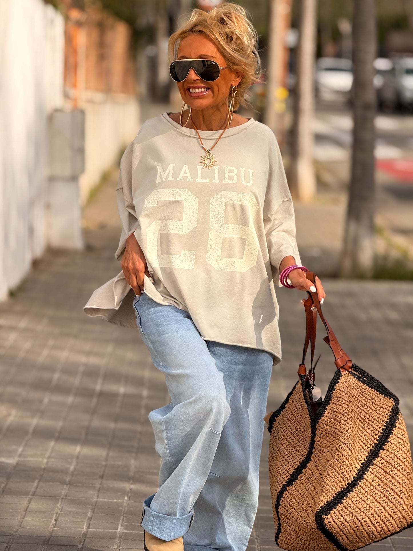 CAMISETA SUPER OVERSIZE DESGASTADA MALIBU MULTICOLOR
