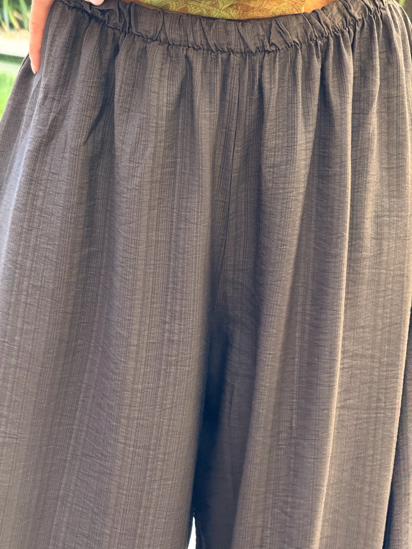 PANTALON CON NUDO ROSARIO MULTICOLOR