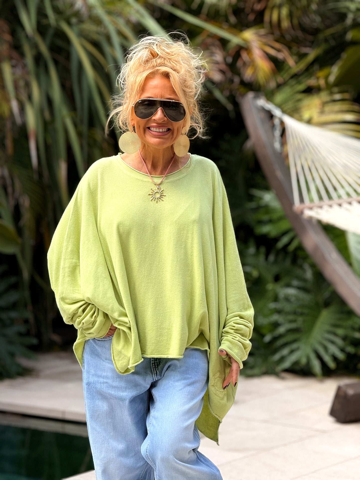 CAMISETA DESGASTADA SUPER OVERSIZE DANI MULTICOLOR