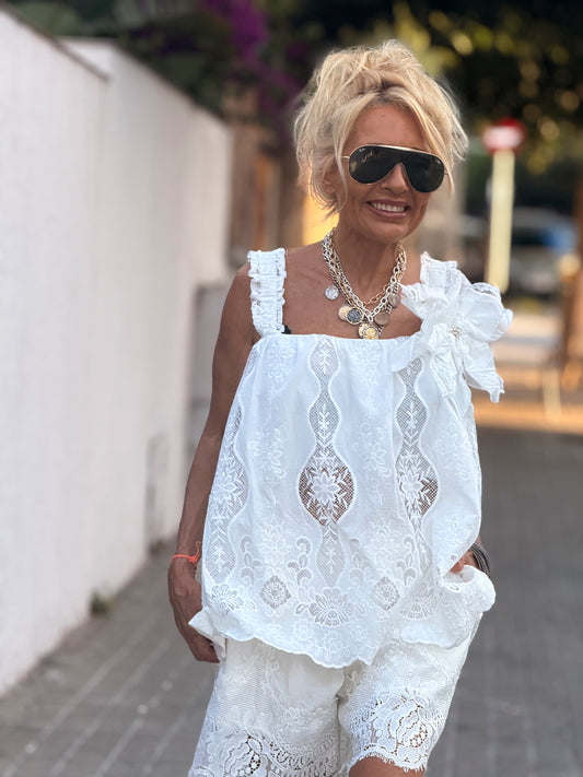 TOP LENCERO CON FLOR CHLOÉ BLANCO