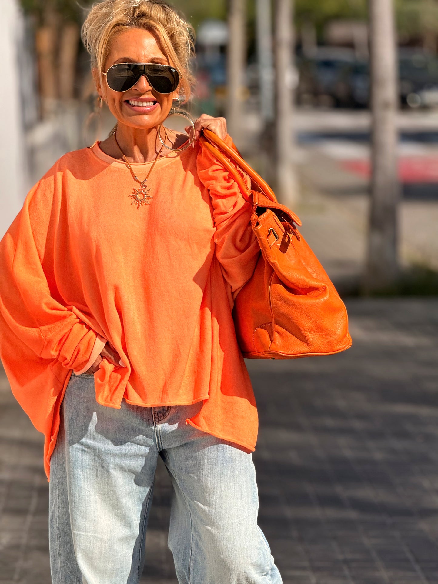 CAMISETA-SUDADERA SUPER OVERSIZE DANI NÉON MULTICOLOR