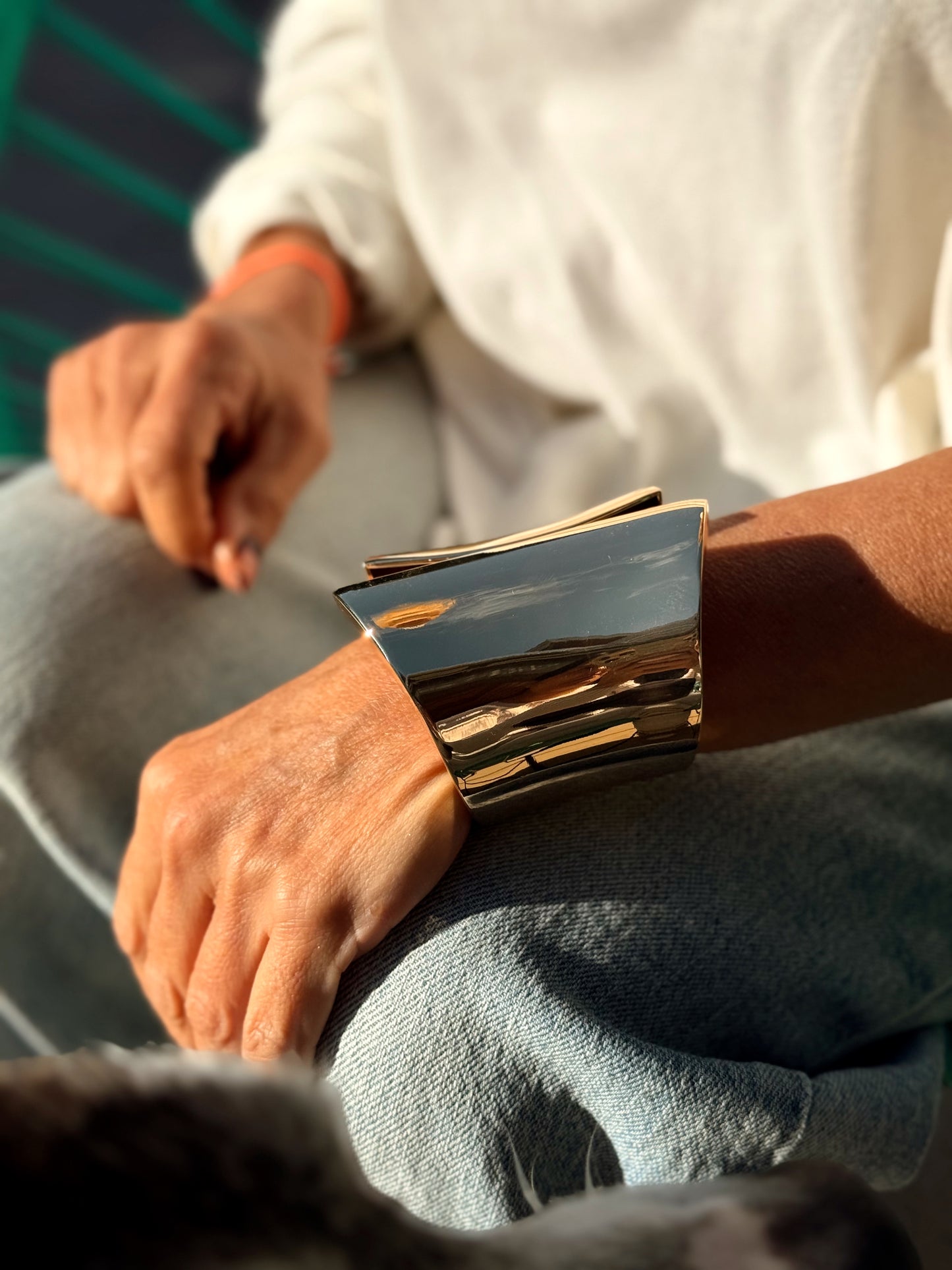 PULSERA LARGA DORADA