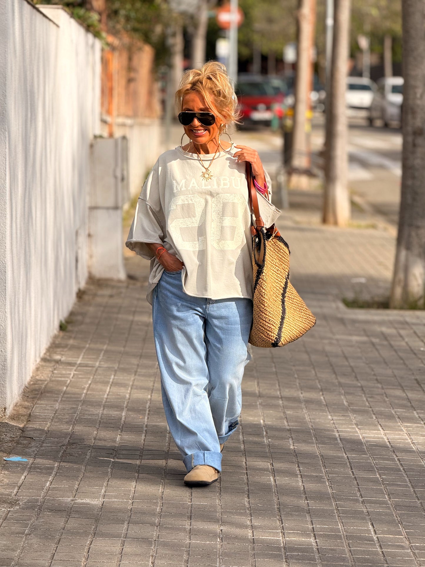 CAMISETA SUPER OVERSIZE DESGASTADA MALIBU MULTICOLOR