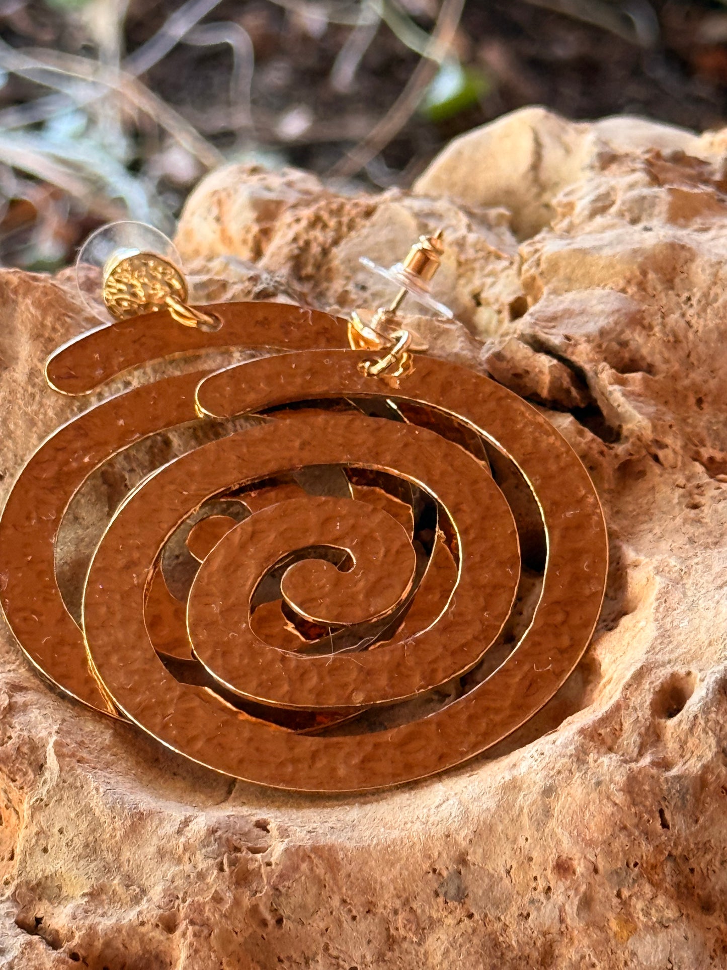 PENDIENTES CARACOL DORADO