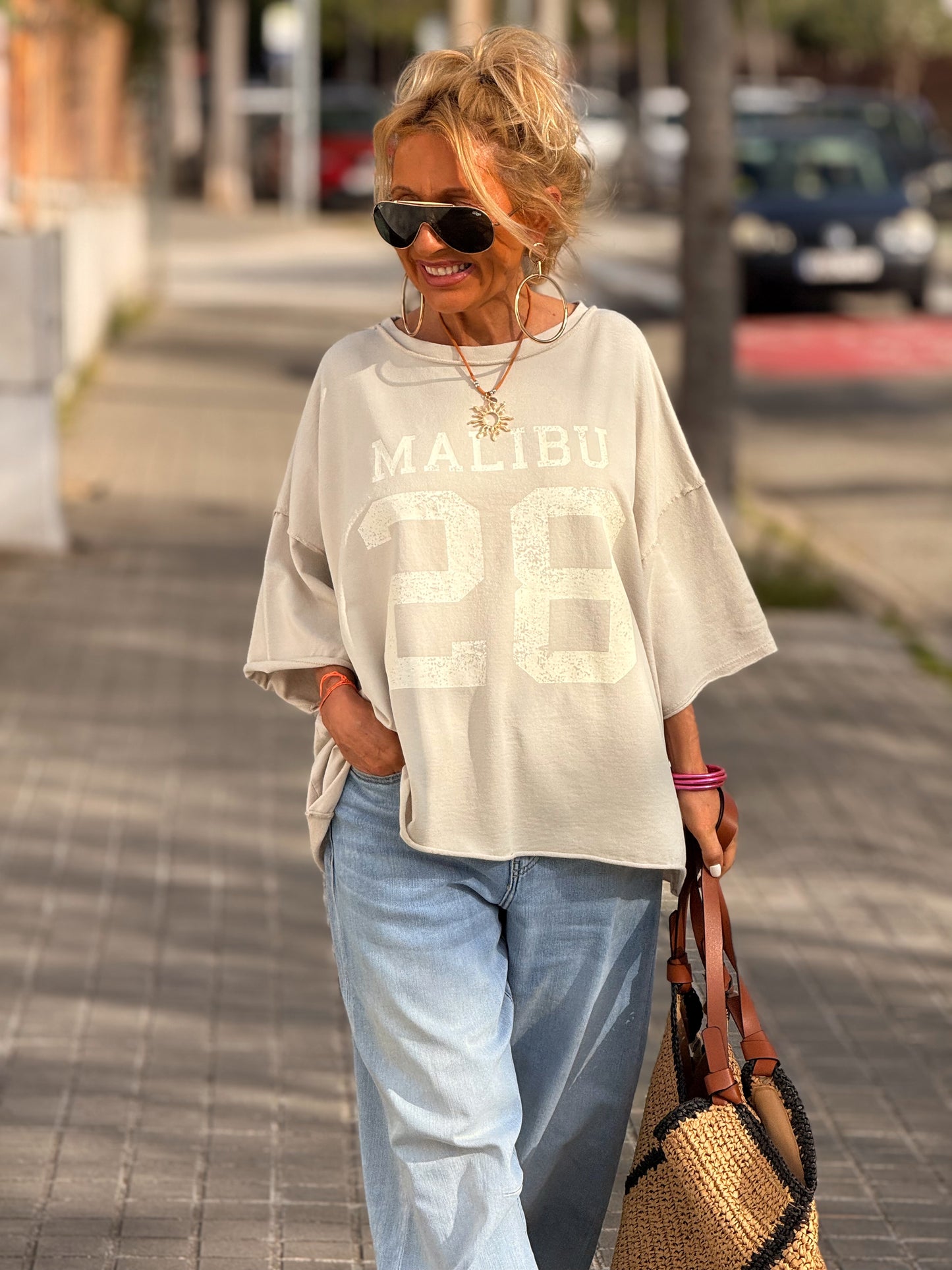 CAMISETA SUPER OVERSIZE DESGASTADA MALIBU MULTICOLOR