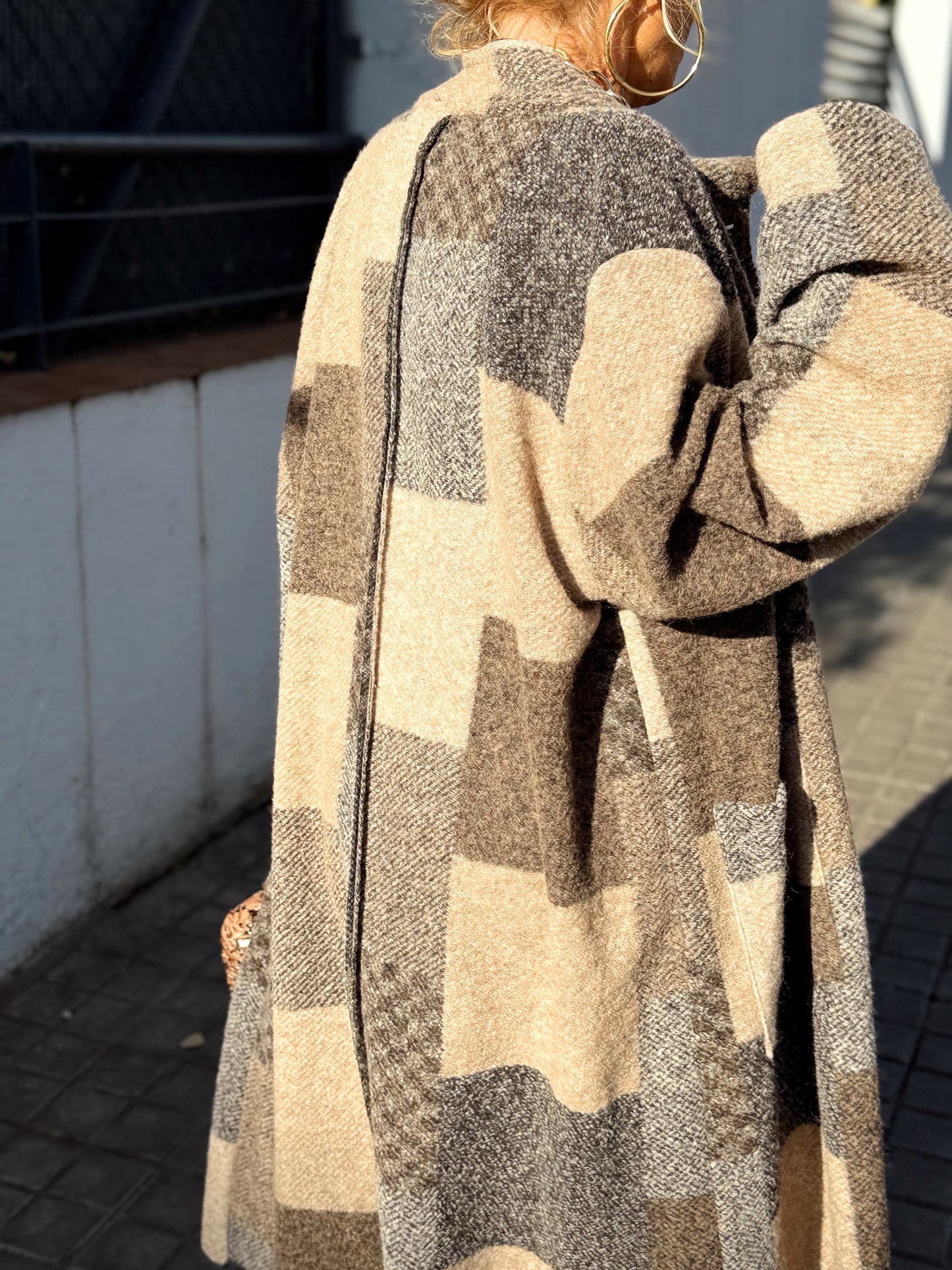 CHAQUETA LARGA CUADROS SHANNA MARRÓN