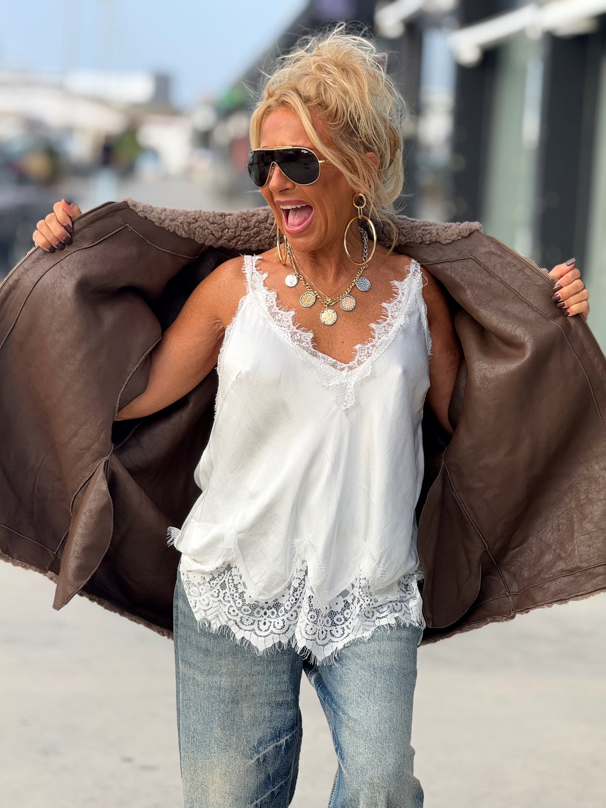 CHAQUETA OVERSIZE REVERSIBLE MOKA