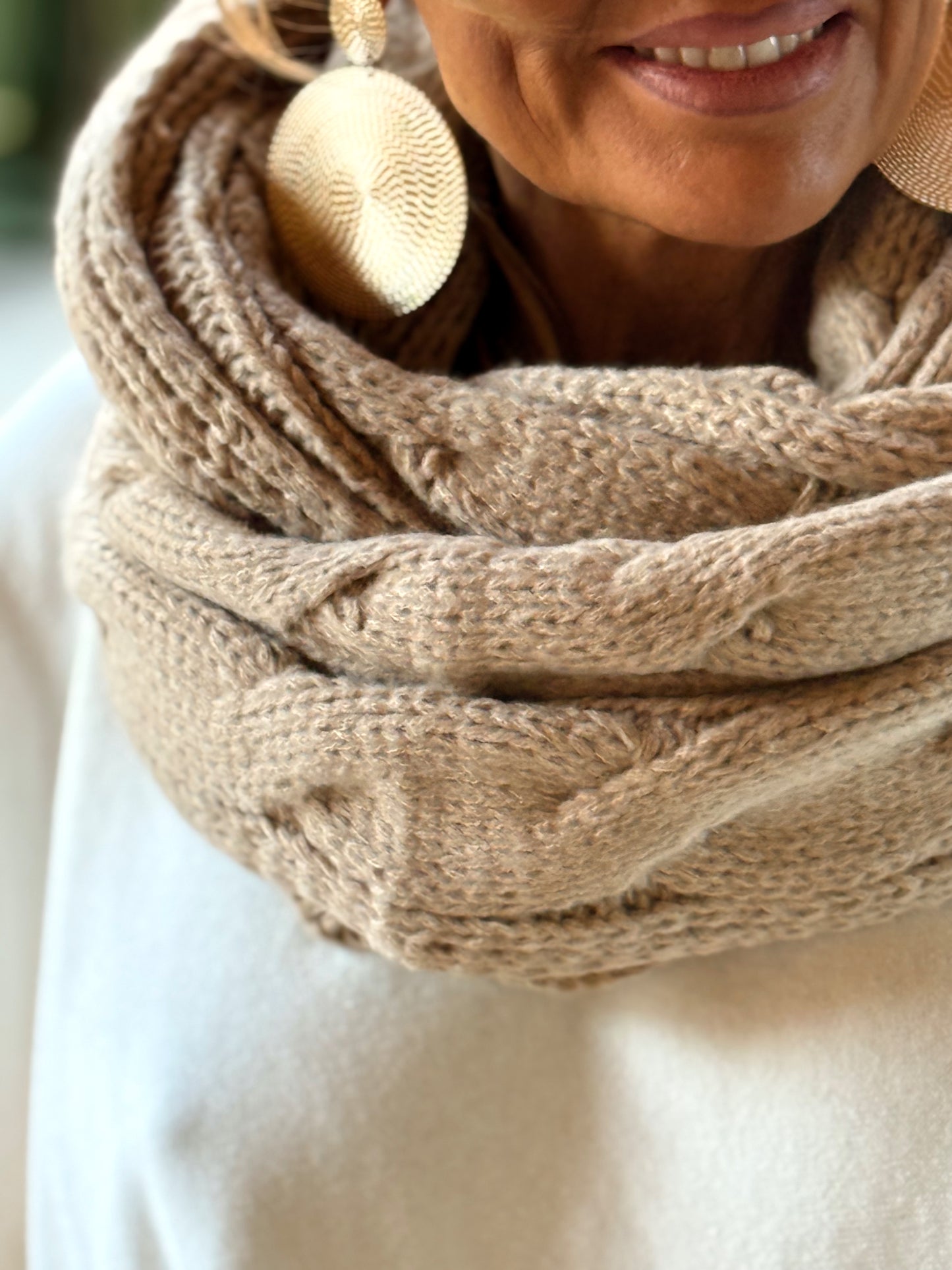 BUFANDA CUELLO DE PUNTO TRENZADO  MULTICOLOR