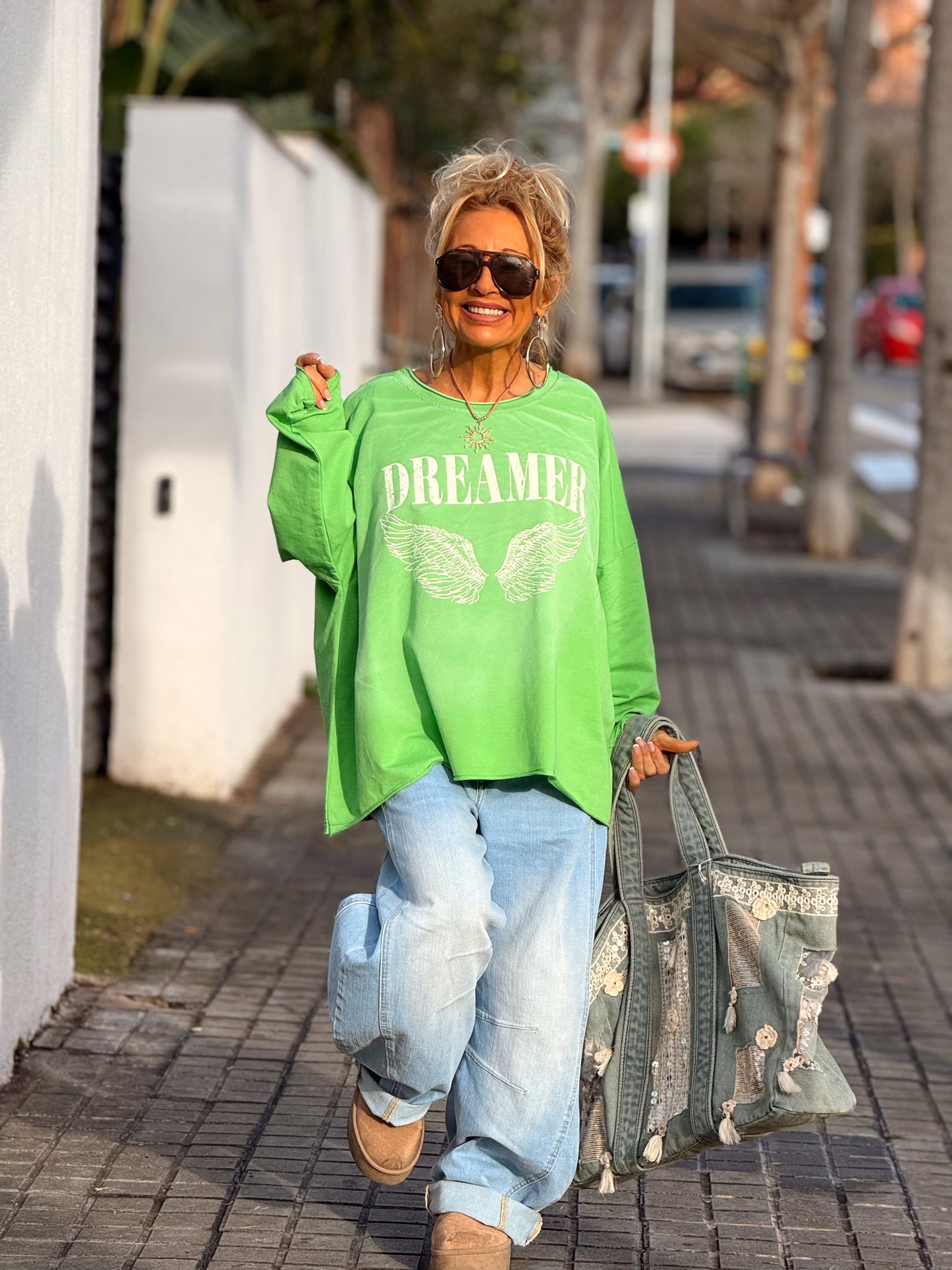 CAMISETA DESGASTADA DREAMER MULTICOLOR