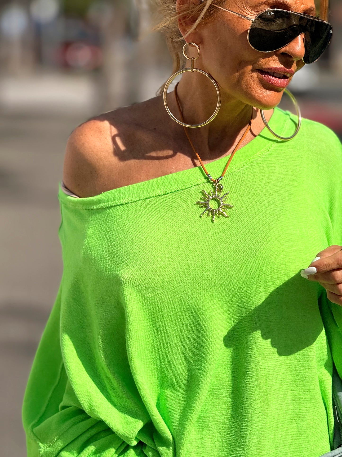 CAMISETA SUPER OVERSIZE SHILA NÉON MULTICOLOR