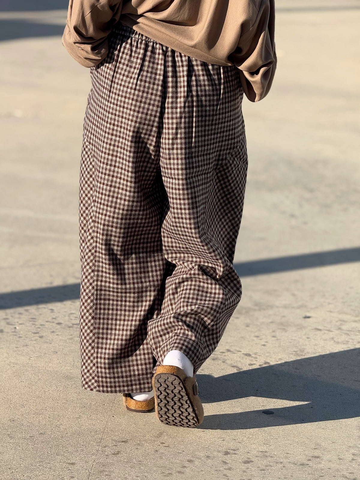 PANTALON OVERSIZE CUADROS LILIANA MARRÓN
