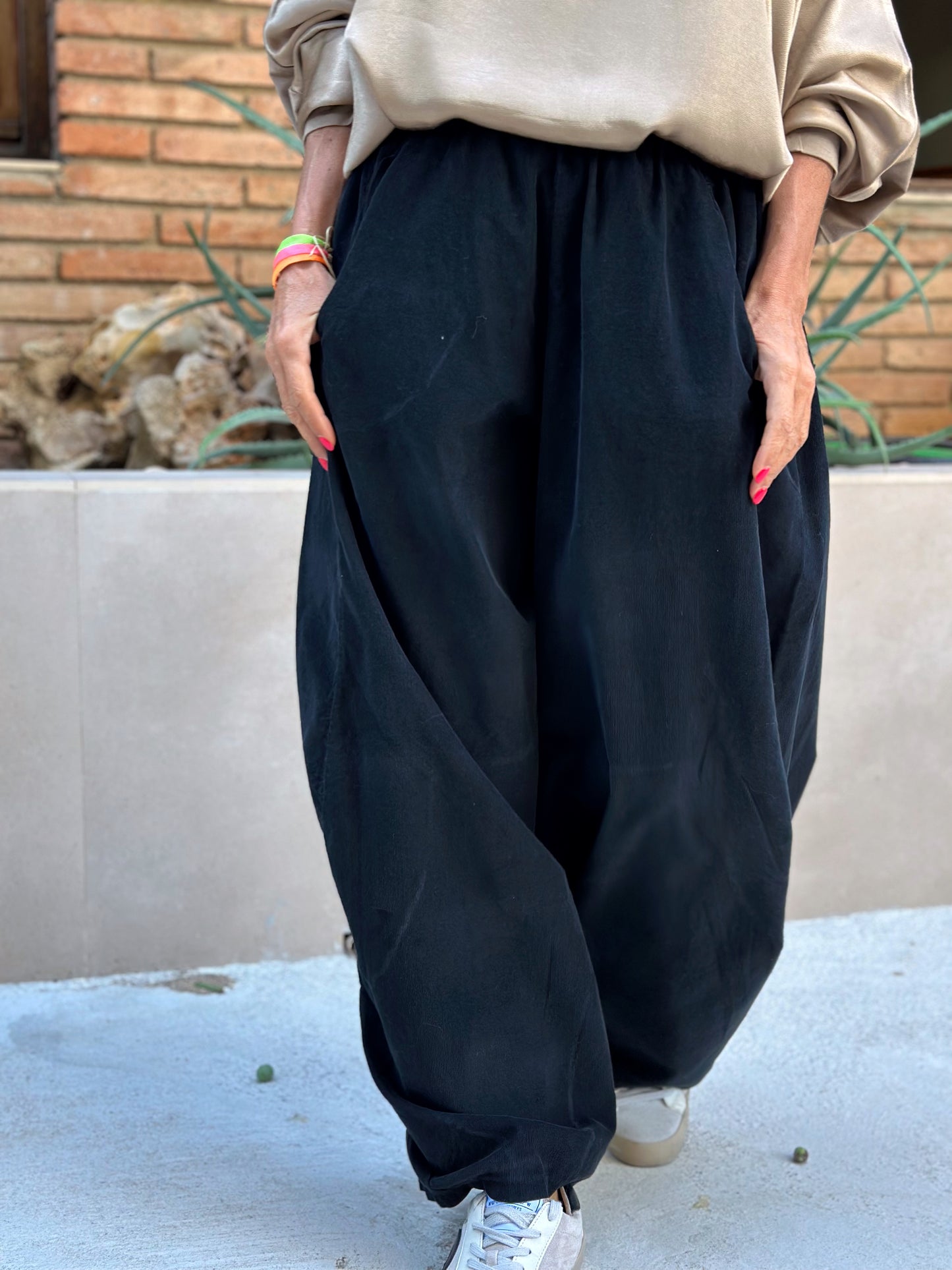 PANTALON DE PANA MIA NEGRO