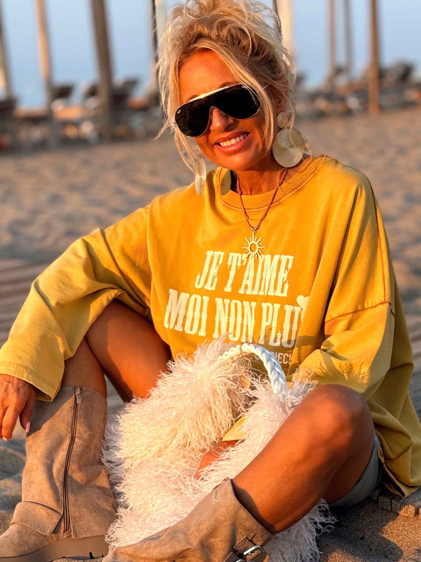 SUDADERA OVERSIZE JE T’AIME MOI NON PLUS MULTICOLOR