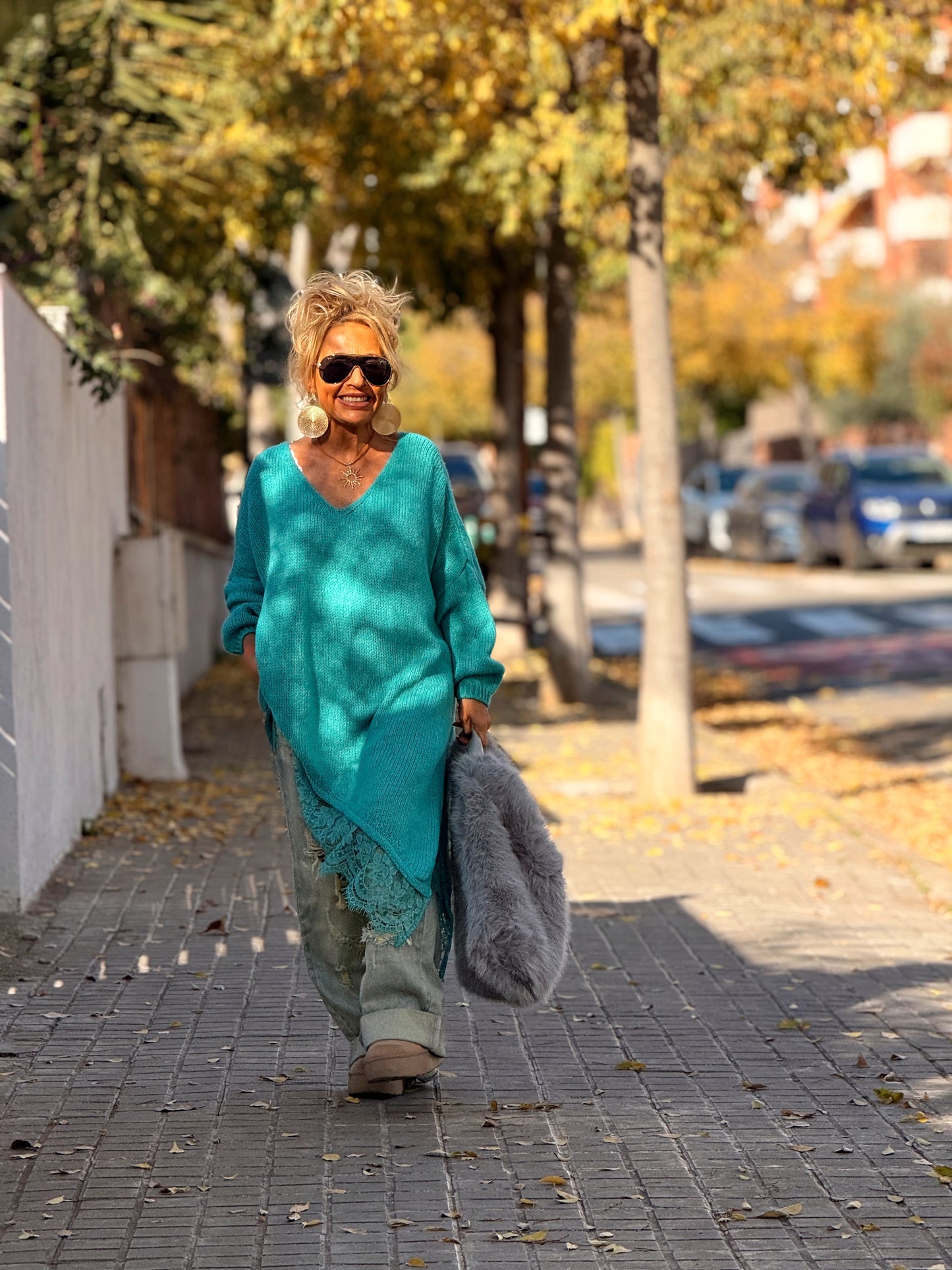 JERSEY SUPER OVERSIZE ASIMÉTRICO CON LENCERO MULTICOLOR