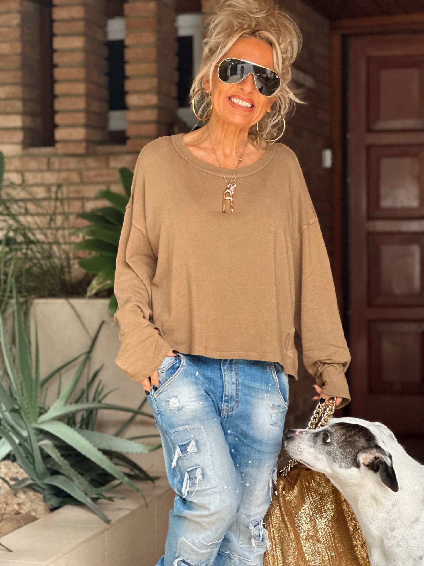 CAMISETA OVERSIZE SHILA CAMEL