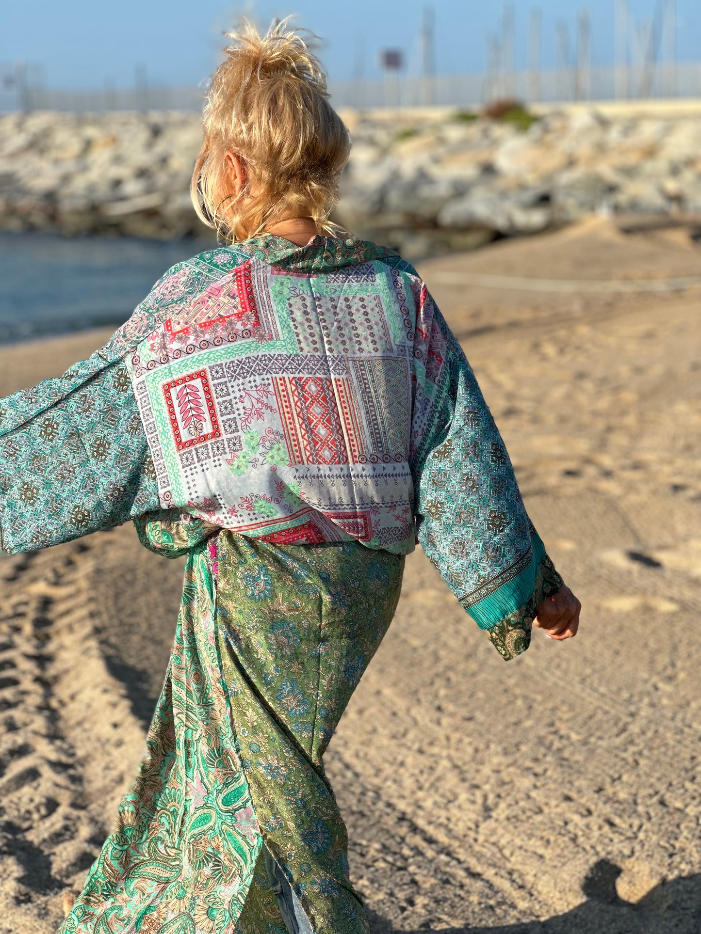 KIMONO OVERSIZE ESTAMPADO MANGA LARGA MULTICOLOR