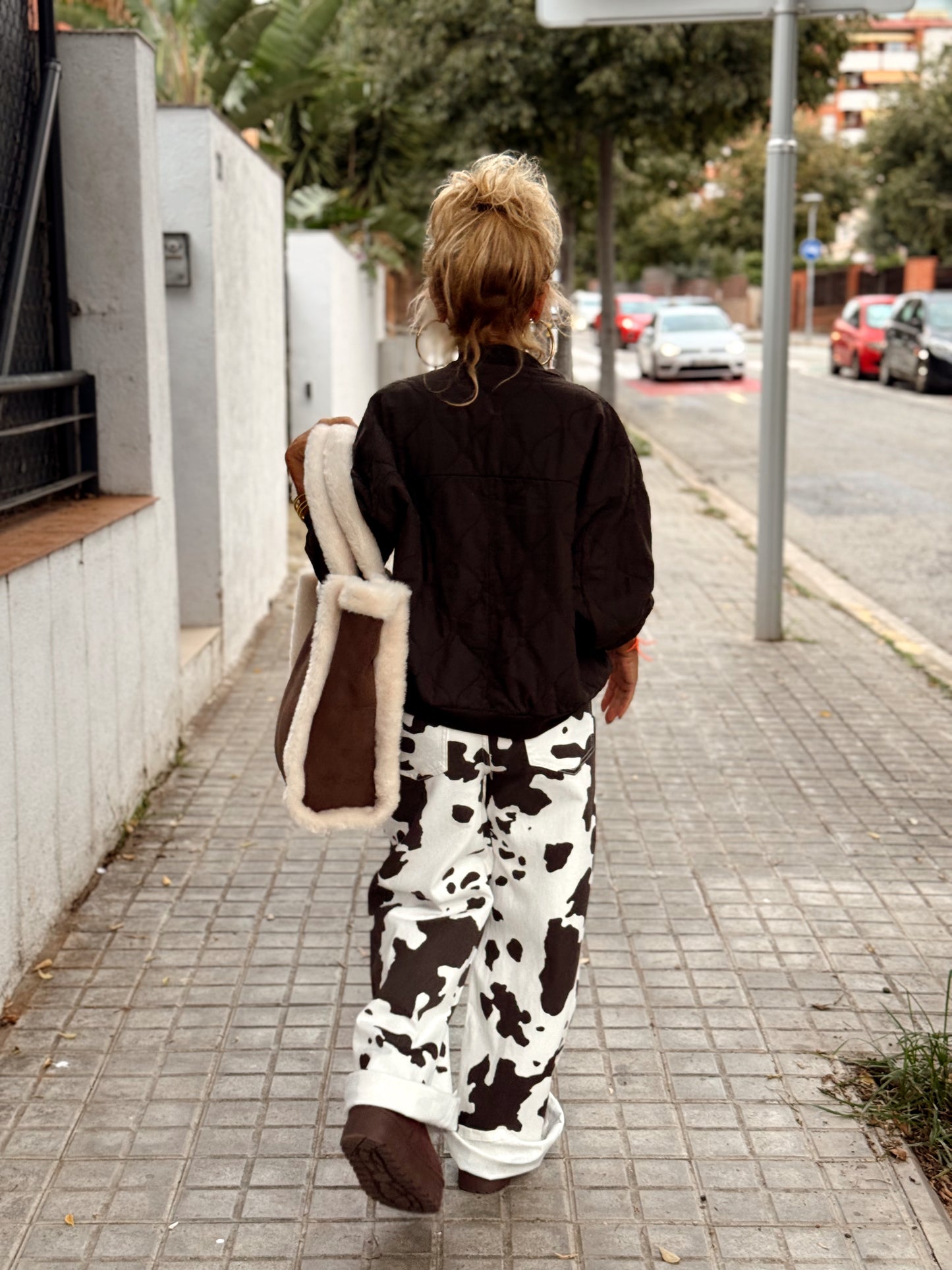 JEANS ESTAMPADO VACA MARRON