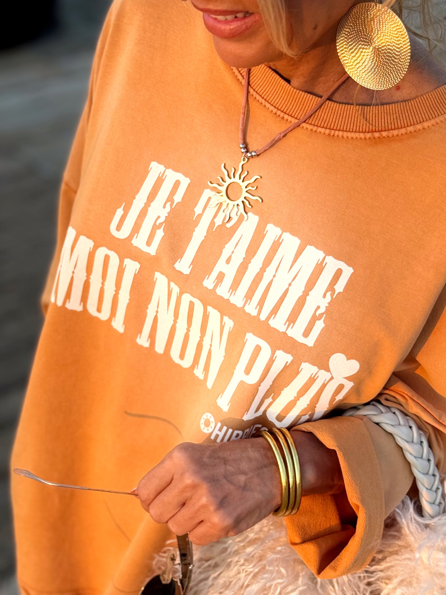 SUDADERA OVERSIZE JE T’AIME MOI NON PLUS MULTICOLOR