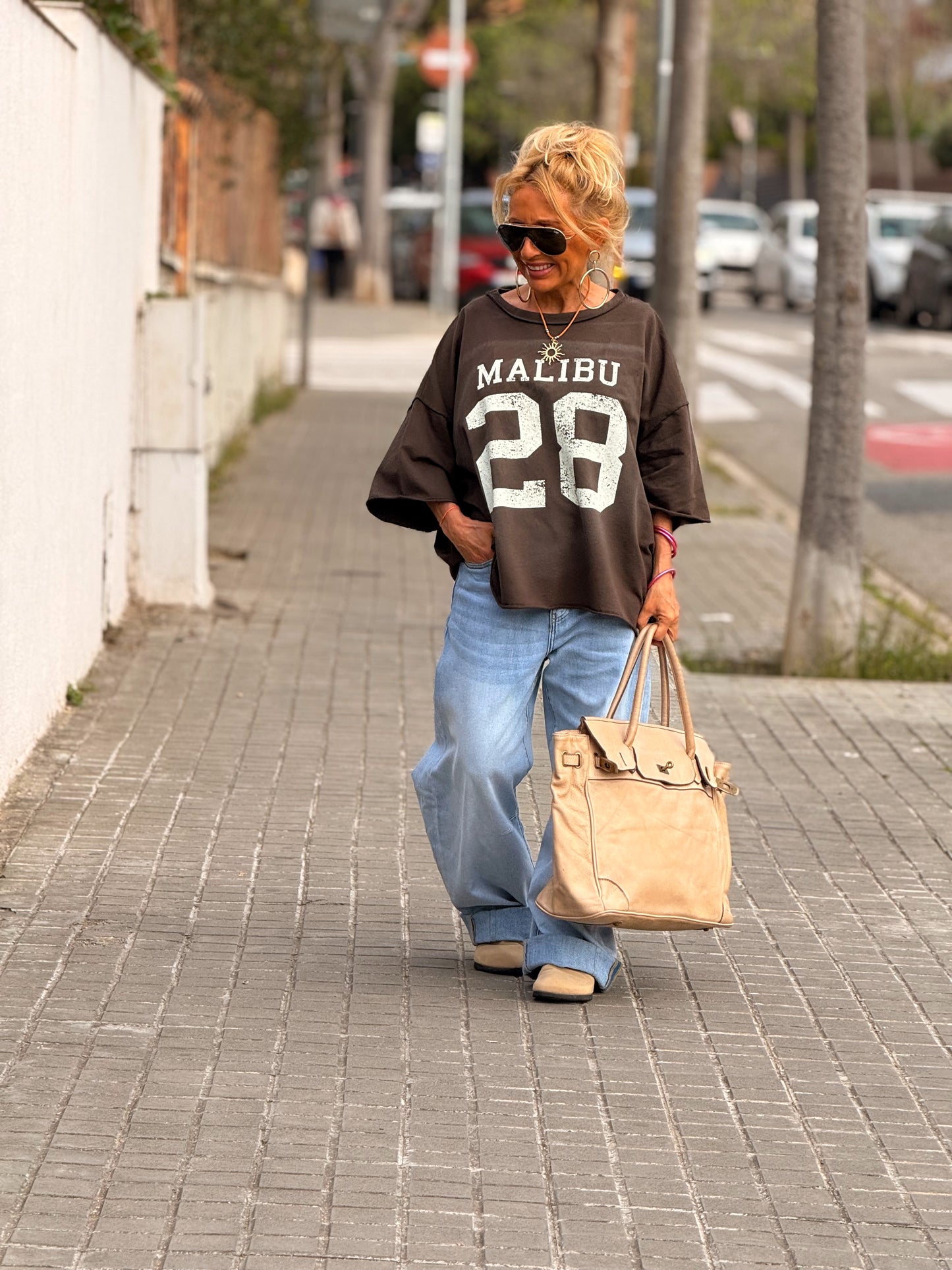 CAMISETA SUPER OVERSIZE DESGASTADA MALIBU MULTICOLOR