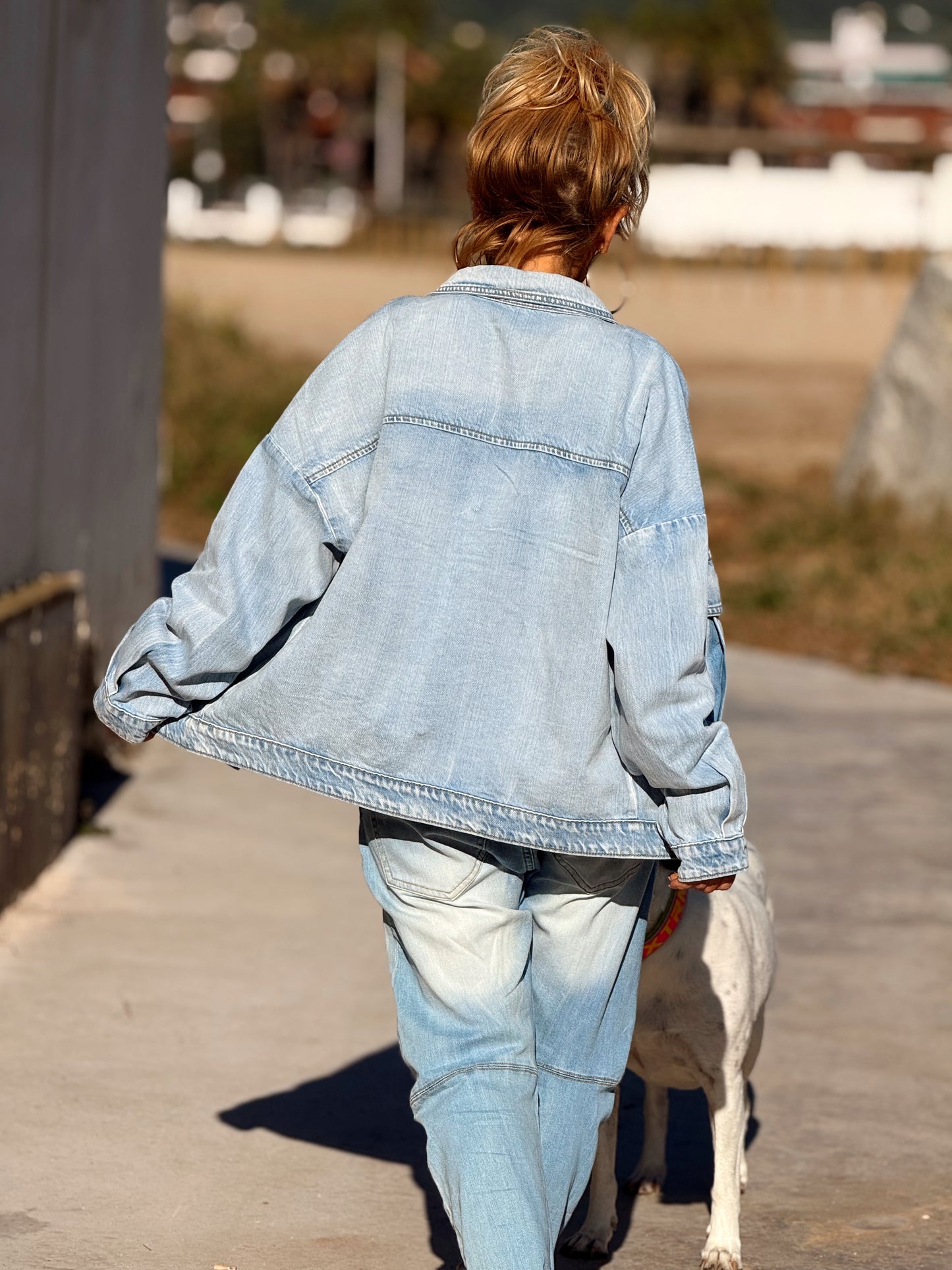 CAZADORA VAQUEROS CON BOLSILLOS TEJANO