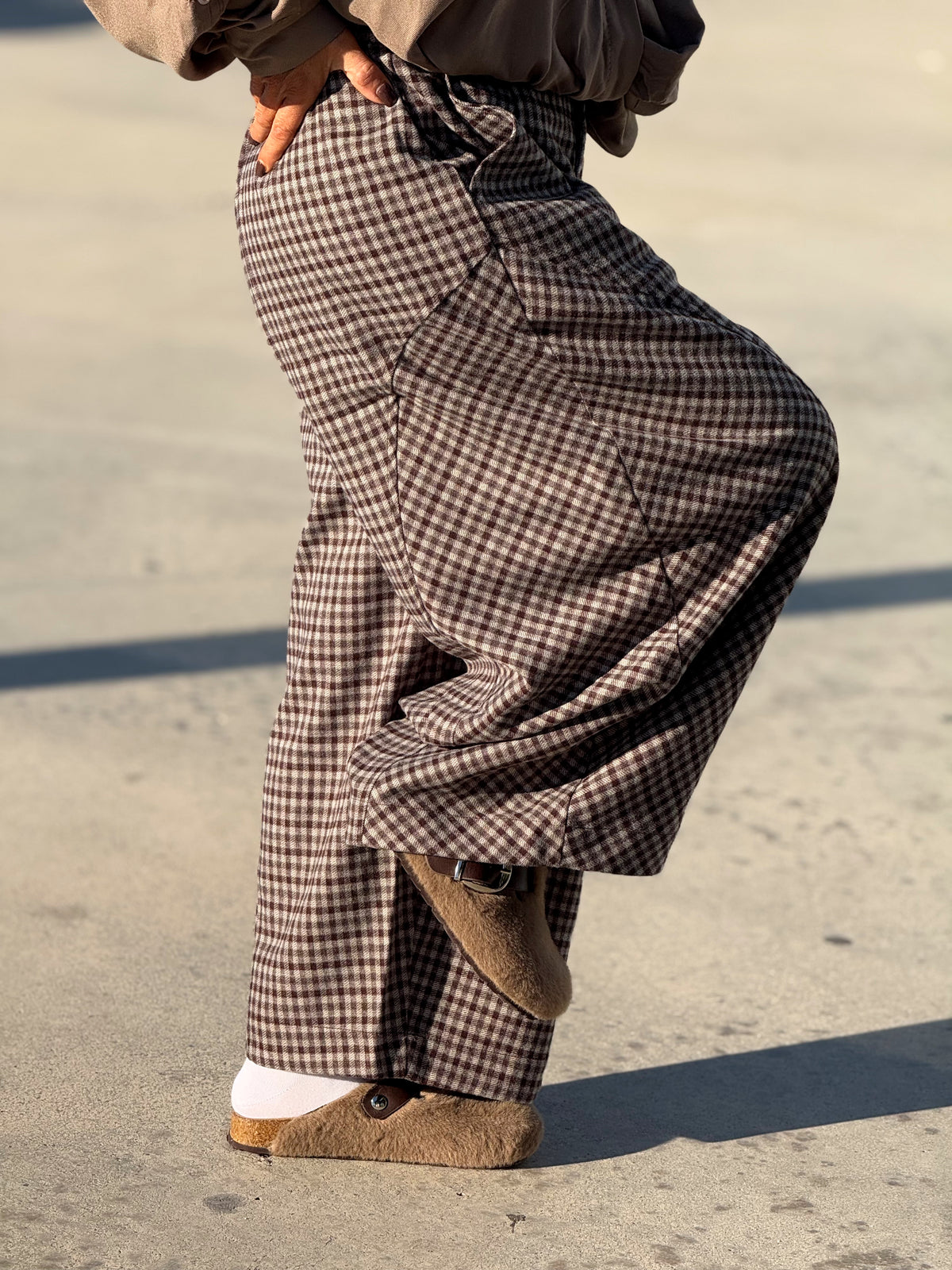 PANTALON OVERSIZE CUADROS LILIANA MARRÓN