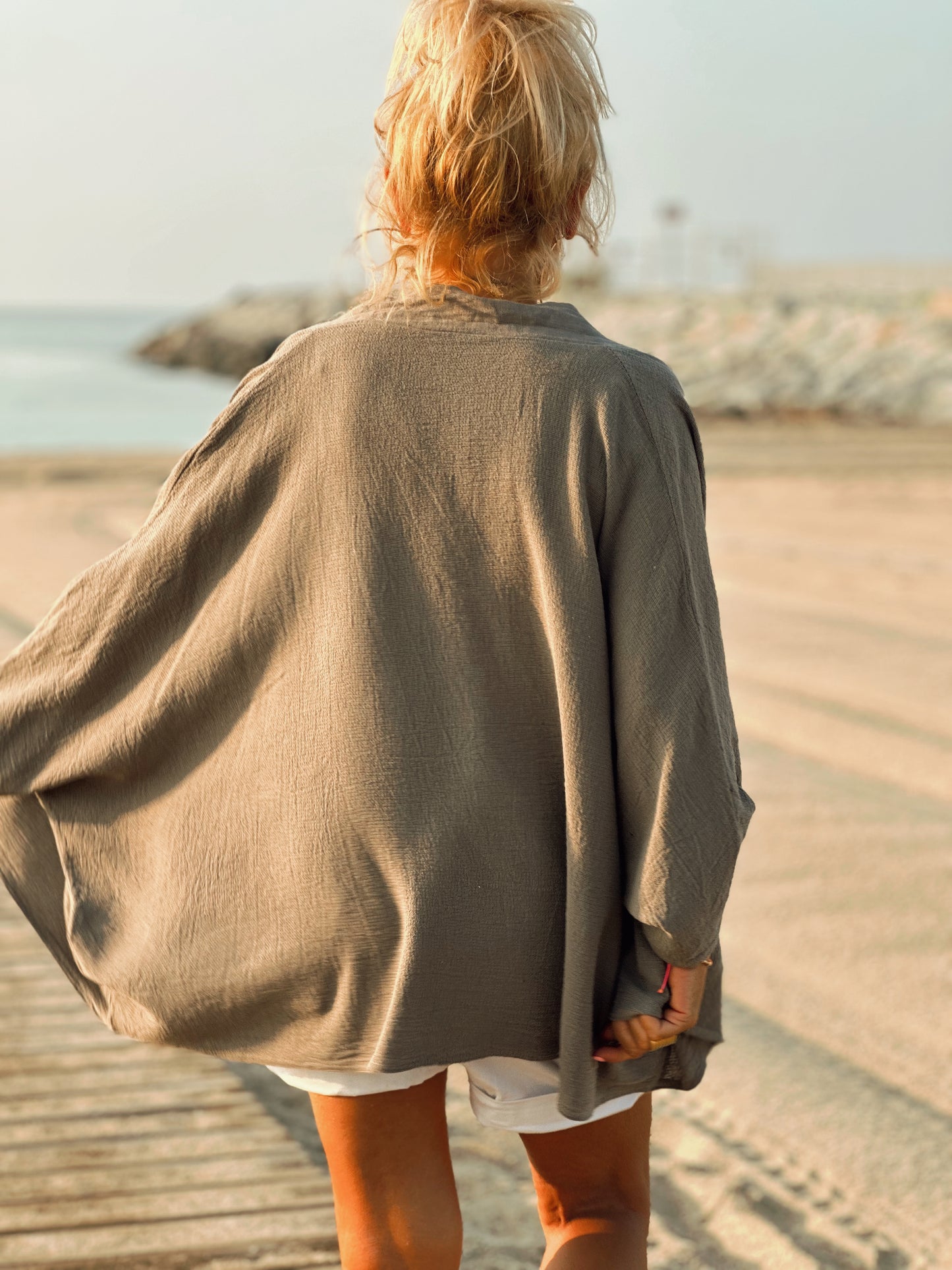 KIMONO CORTO OVERSIZE NOEMIA TOPO