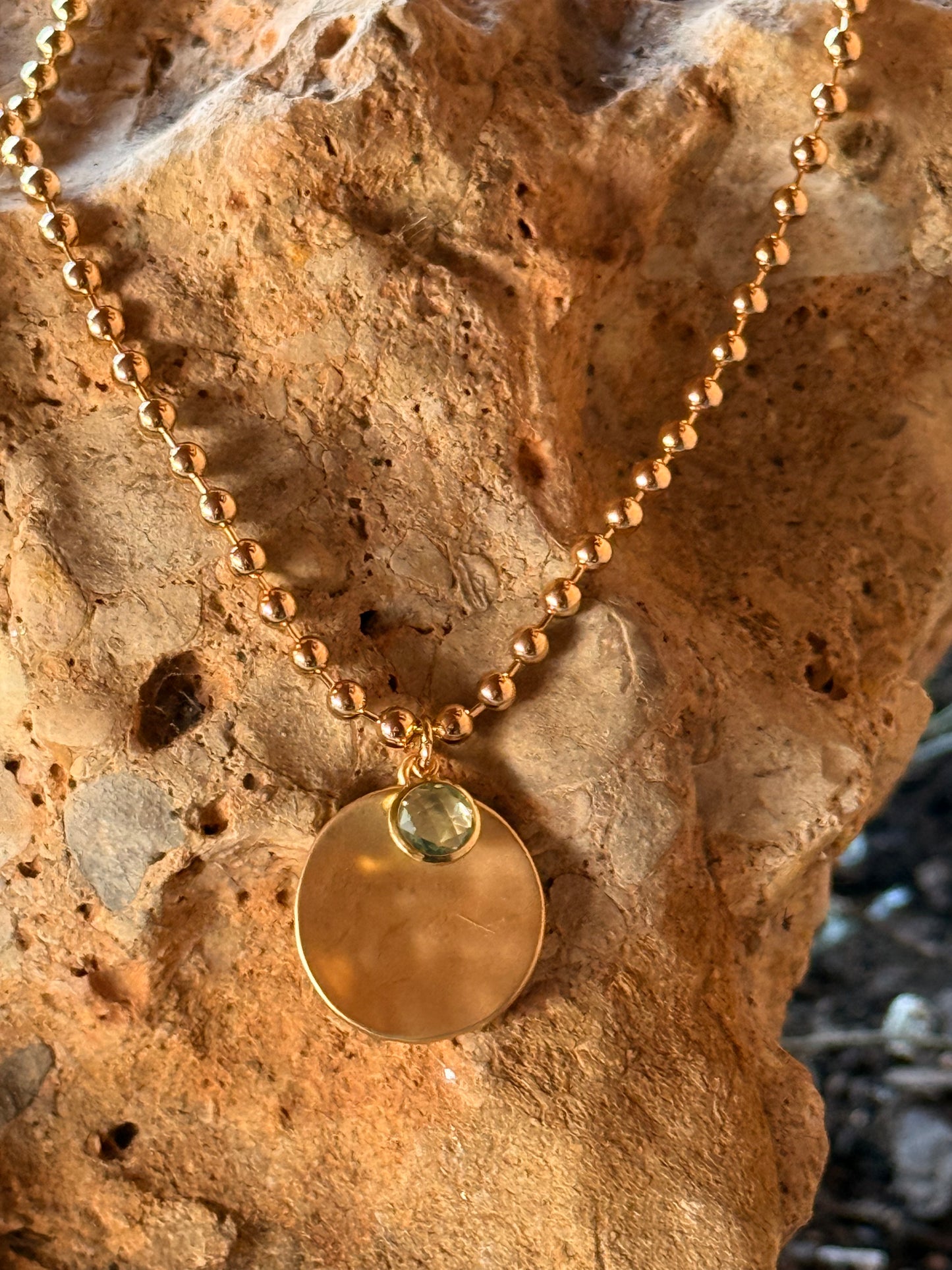 COLLAR LIBERTY CON BRILLANTE MULTICOLOR